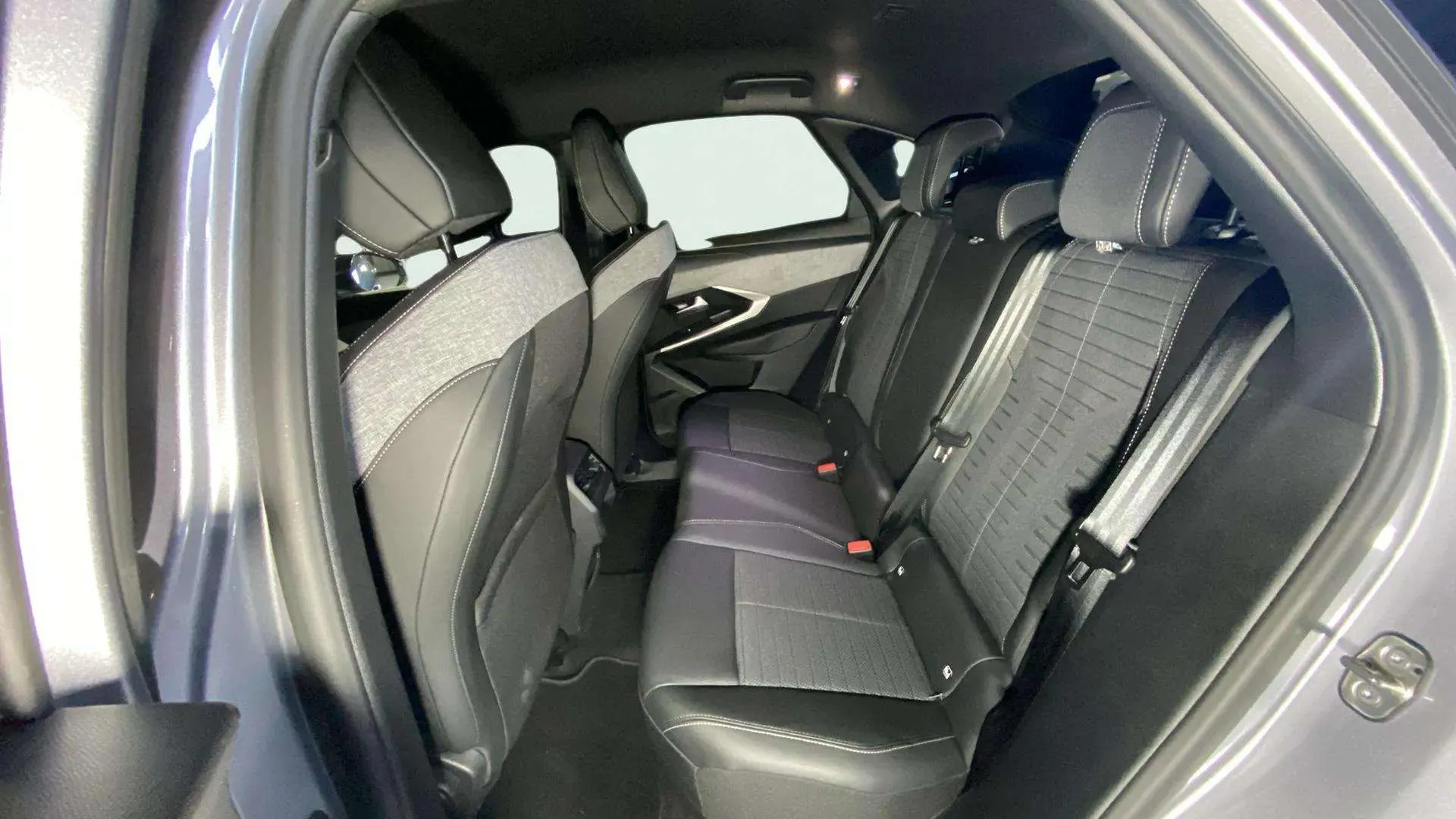 Peugeot 3008 1.2 Allure eDCS6 - foto 16