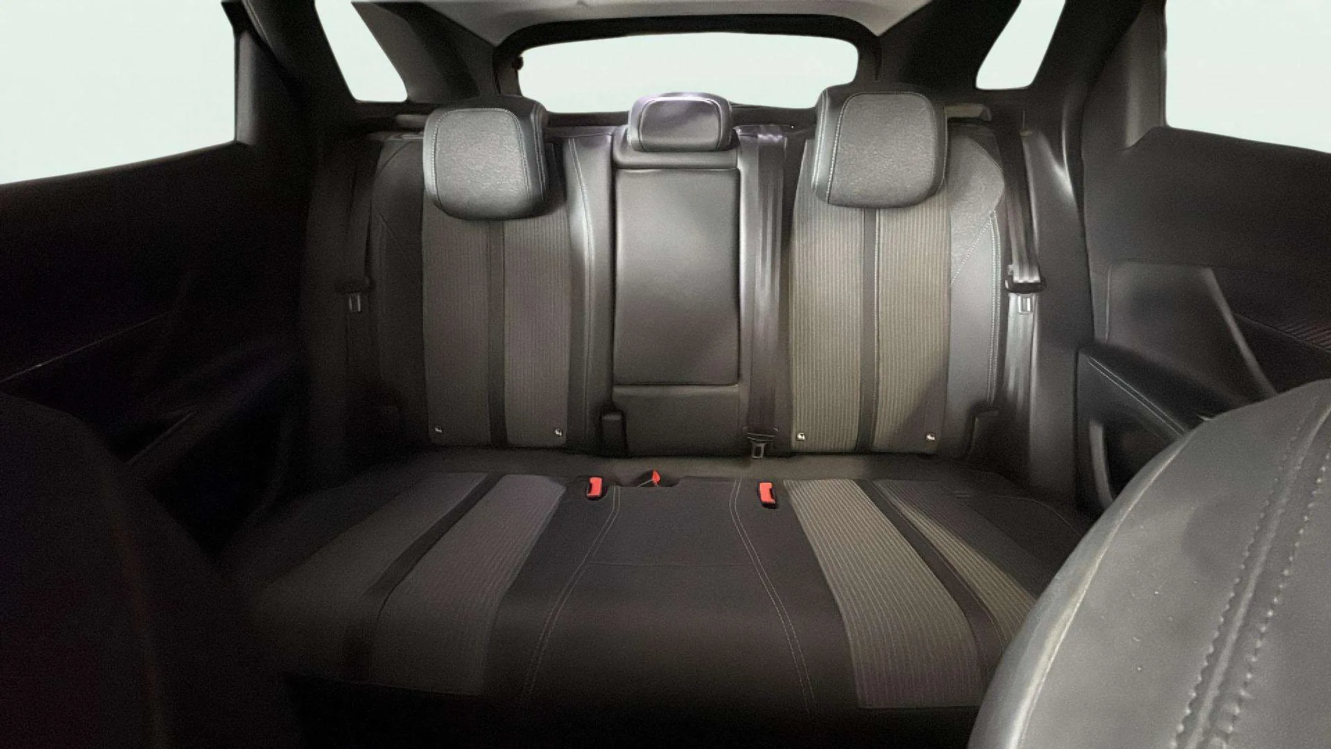 Peugeot 3008 225 e-EAT8 Allure - foto 13