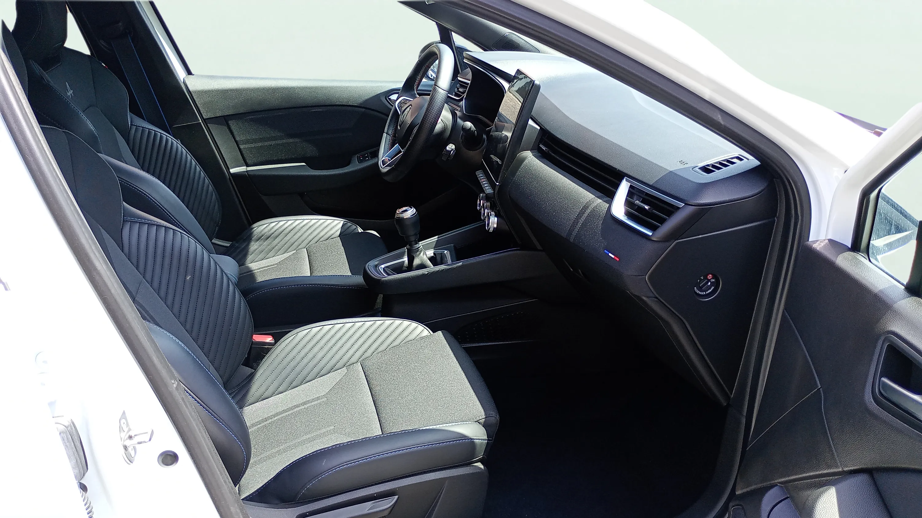 Renault Clio esprit Alpine TCe 90 - foto 24