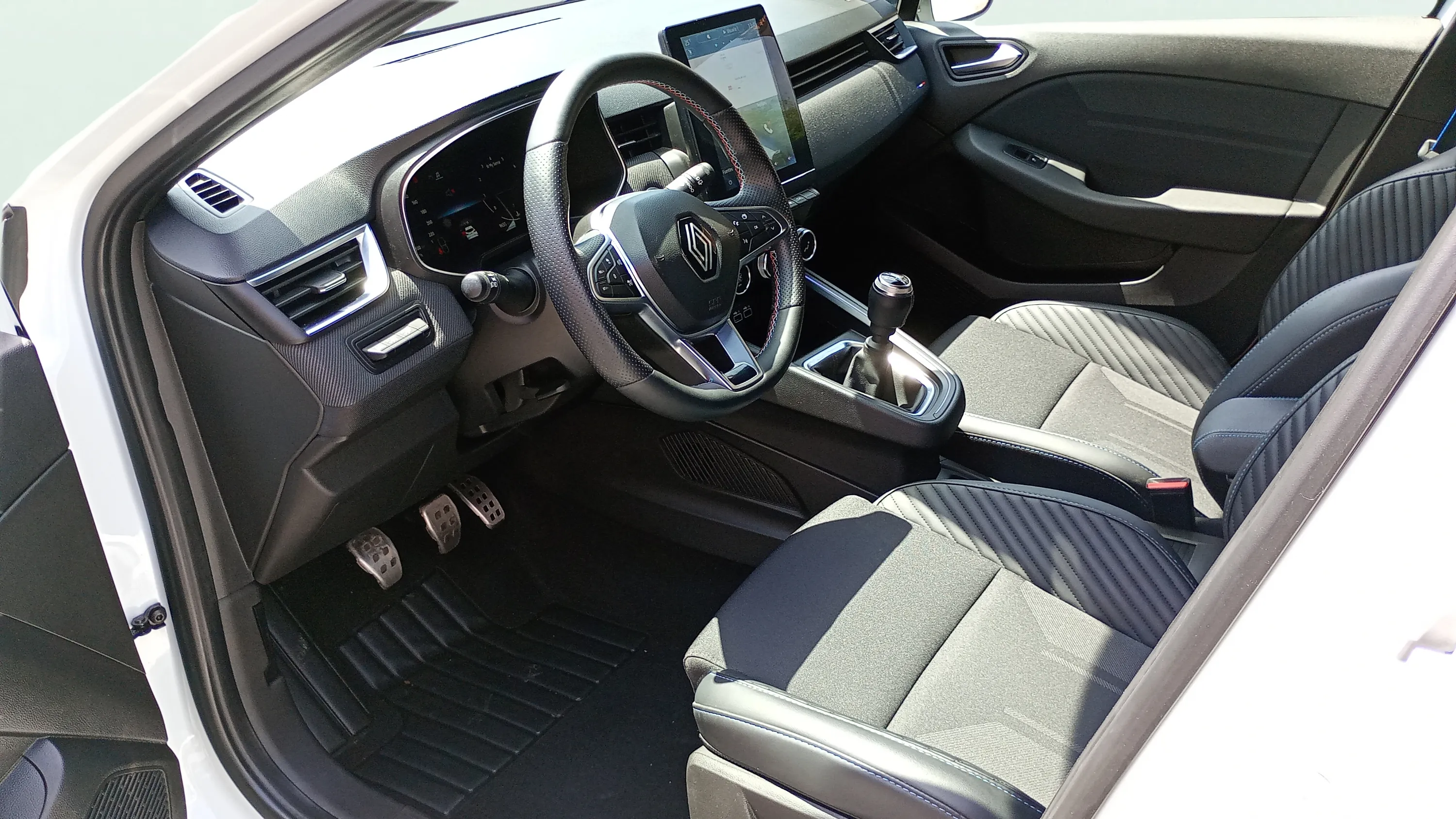 Renault Clio esprit Alpine TCe 90 - foto 22