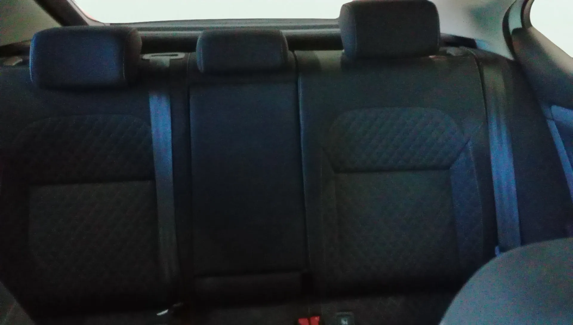 Škoda Superb 1.6 TDI DSG Ambition - foto 19