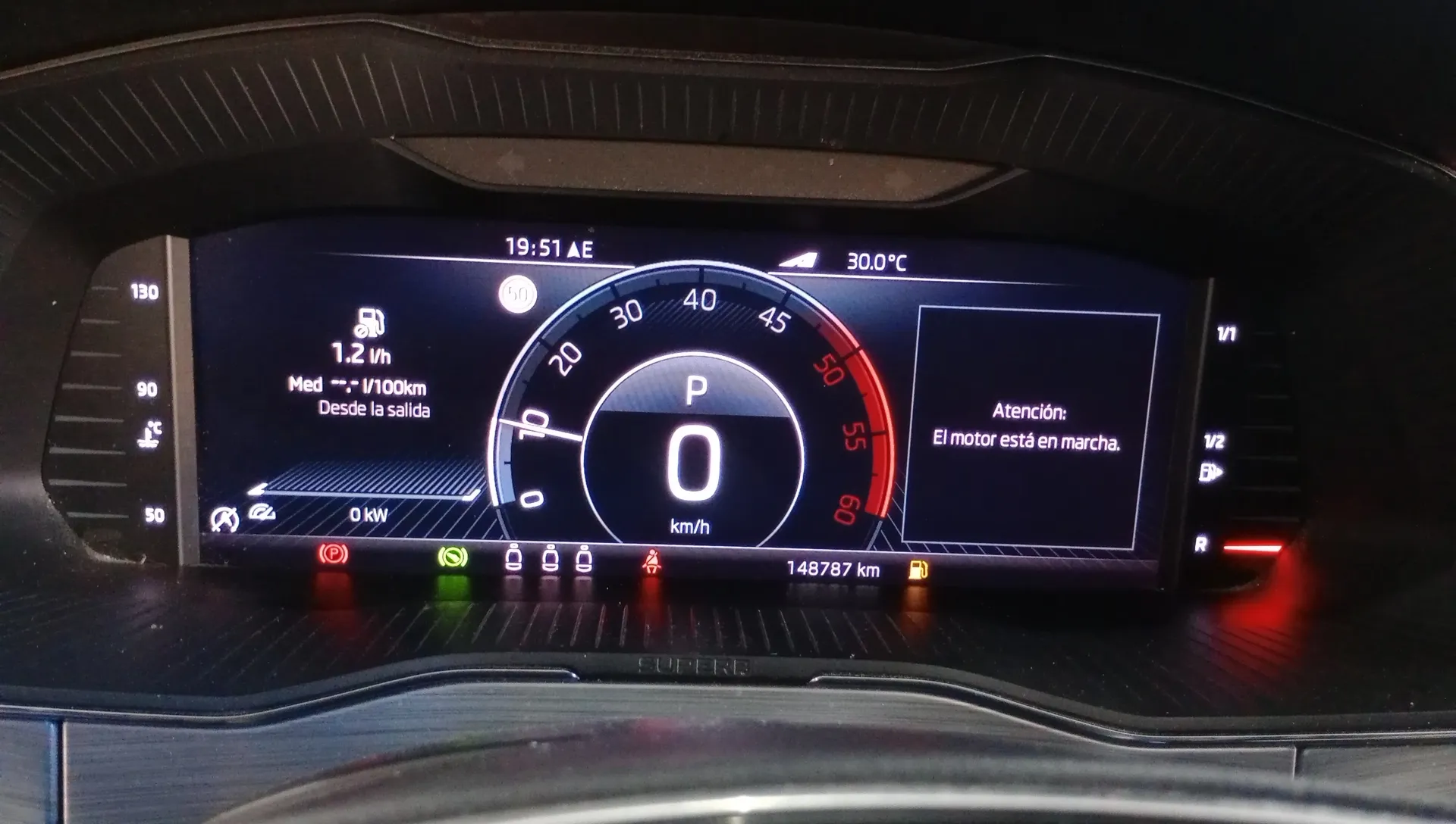 Škoda Superb 1.6 TDI DSG Ambition - foto 10