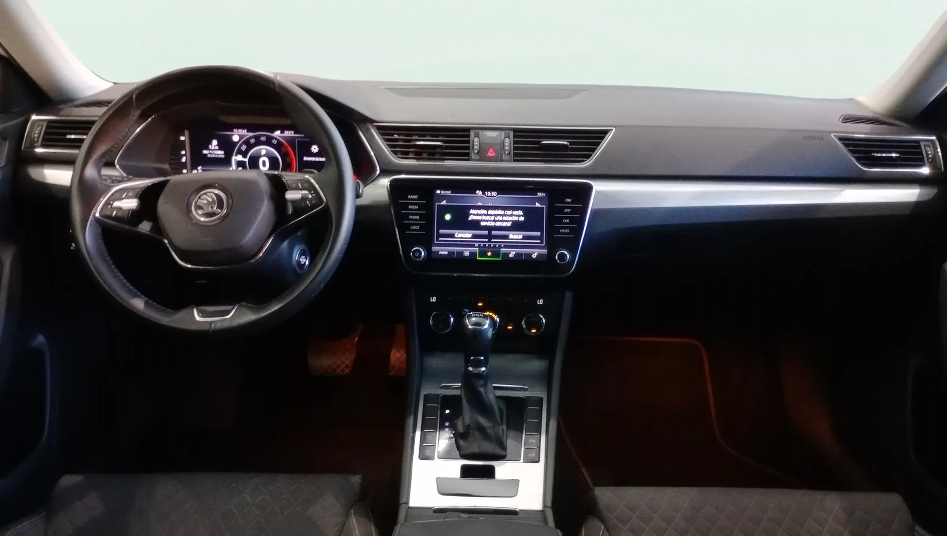 Škoda Superb 1.6 TDI DSG Ambition - foto 7