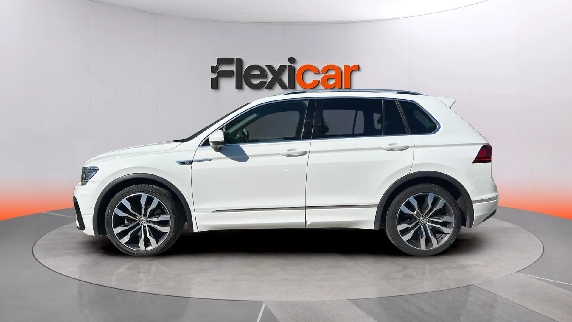 Volkswagen Tiguan Sport 2.0 TDI 4Motion DSG - foto 5
