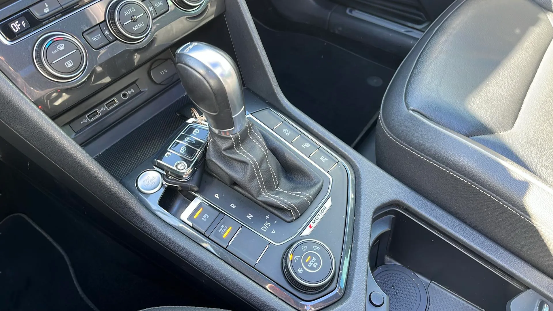 Volkswagen Tiguan Sport 2.0 TDI 4Motion DSG - foto 27