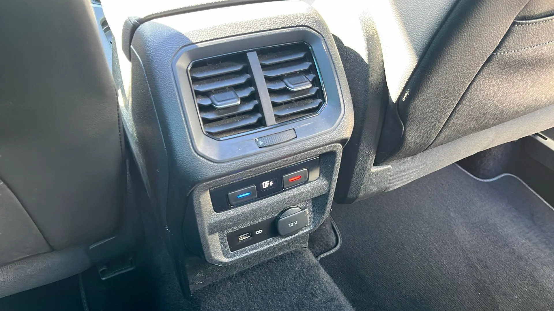 Volkswagen Tiguan Sport 2.0 TDI 4Motion DSG - foto 19