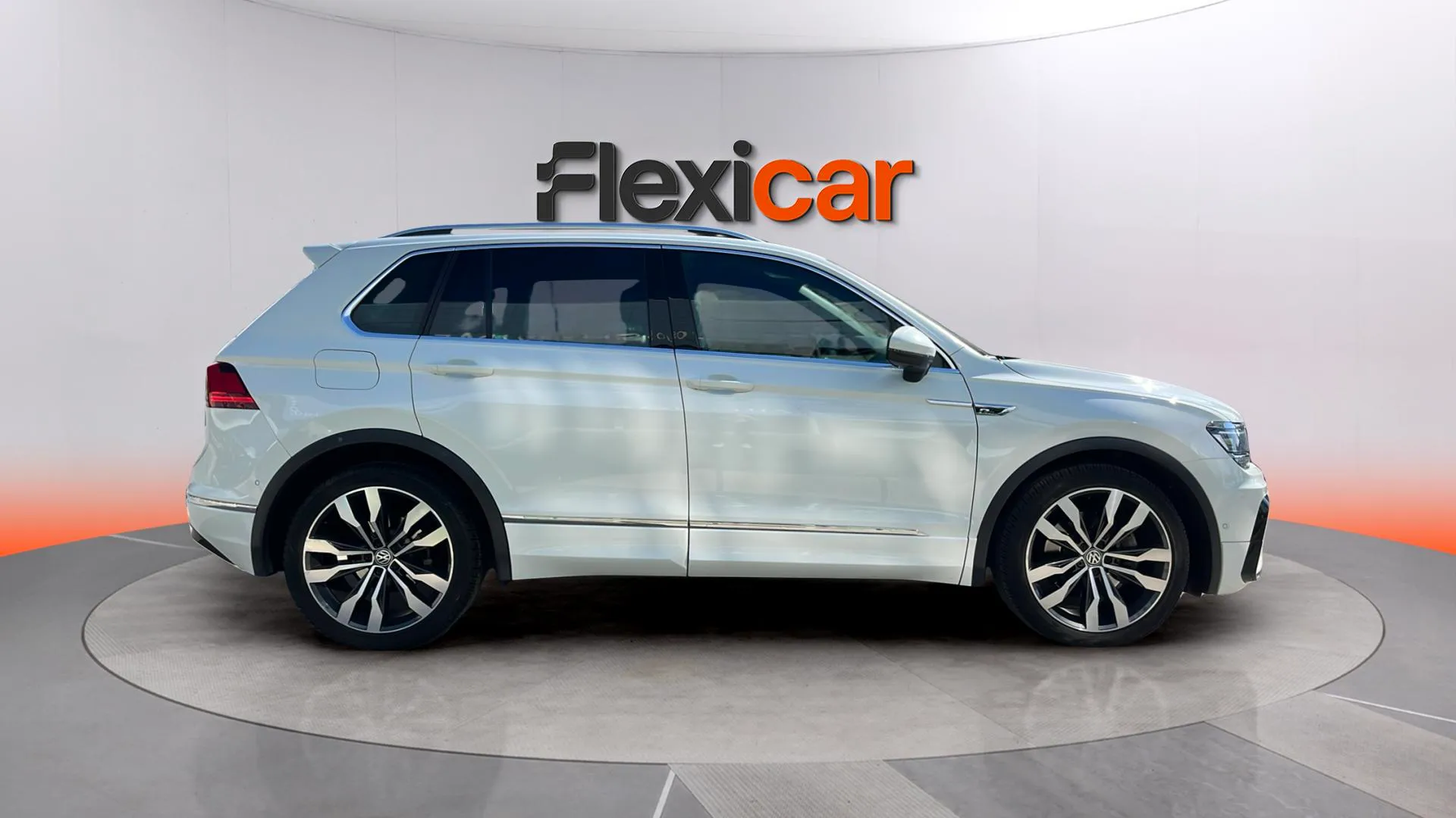 Volkswagen Tiguan Sport 2.0 TDI 4Motion DSG - foto 3