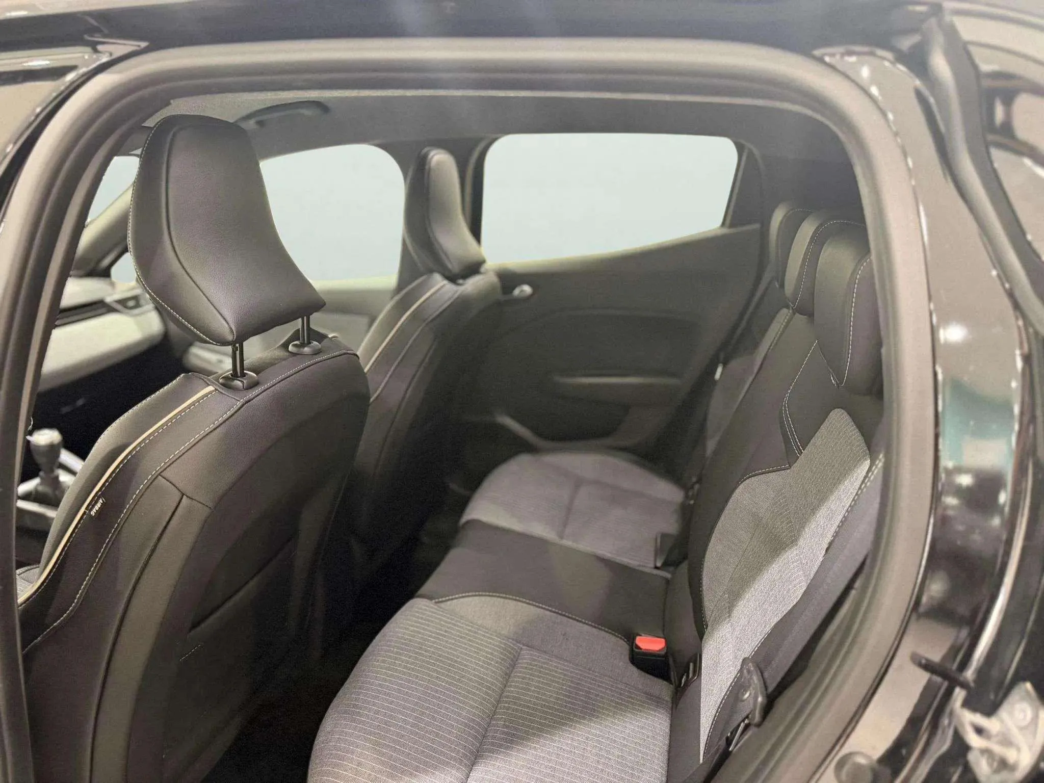 Renault Clio Techno TCe - foto 11