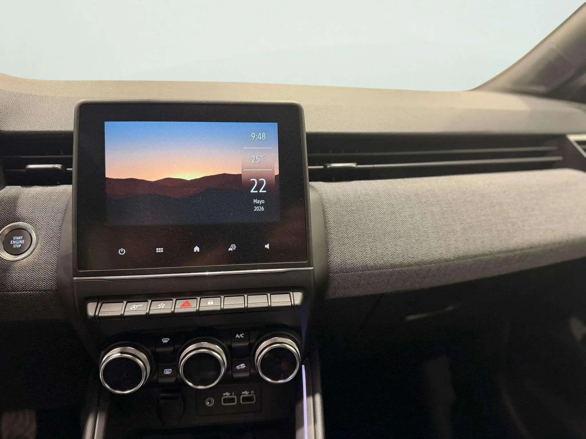 Renault Clio Techno TCe - foto 17