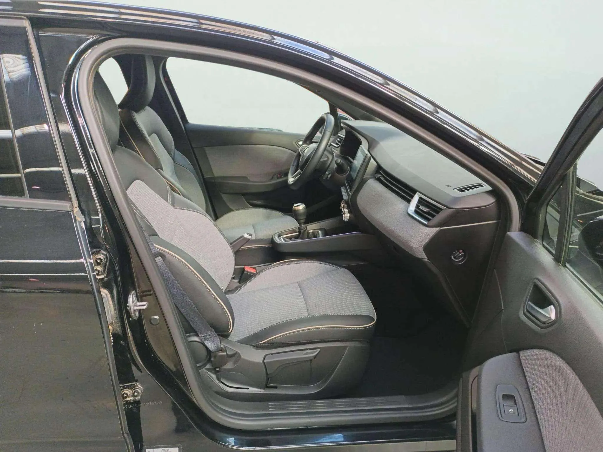 Renault Clio Techno TCe - foto 8