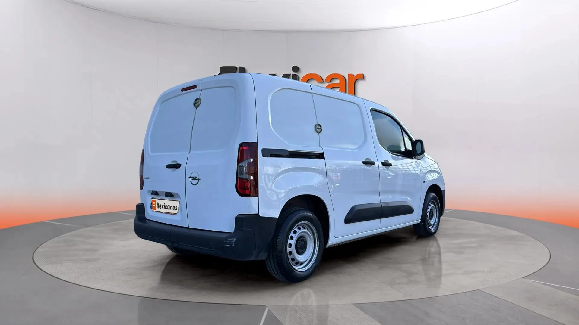 Opel Combo 1.5 TD Ed. Plus XL 7Pla - foto 6