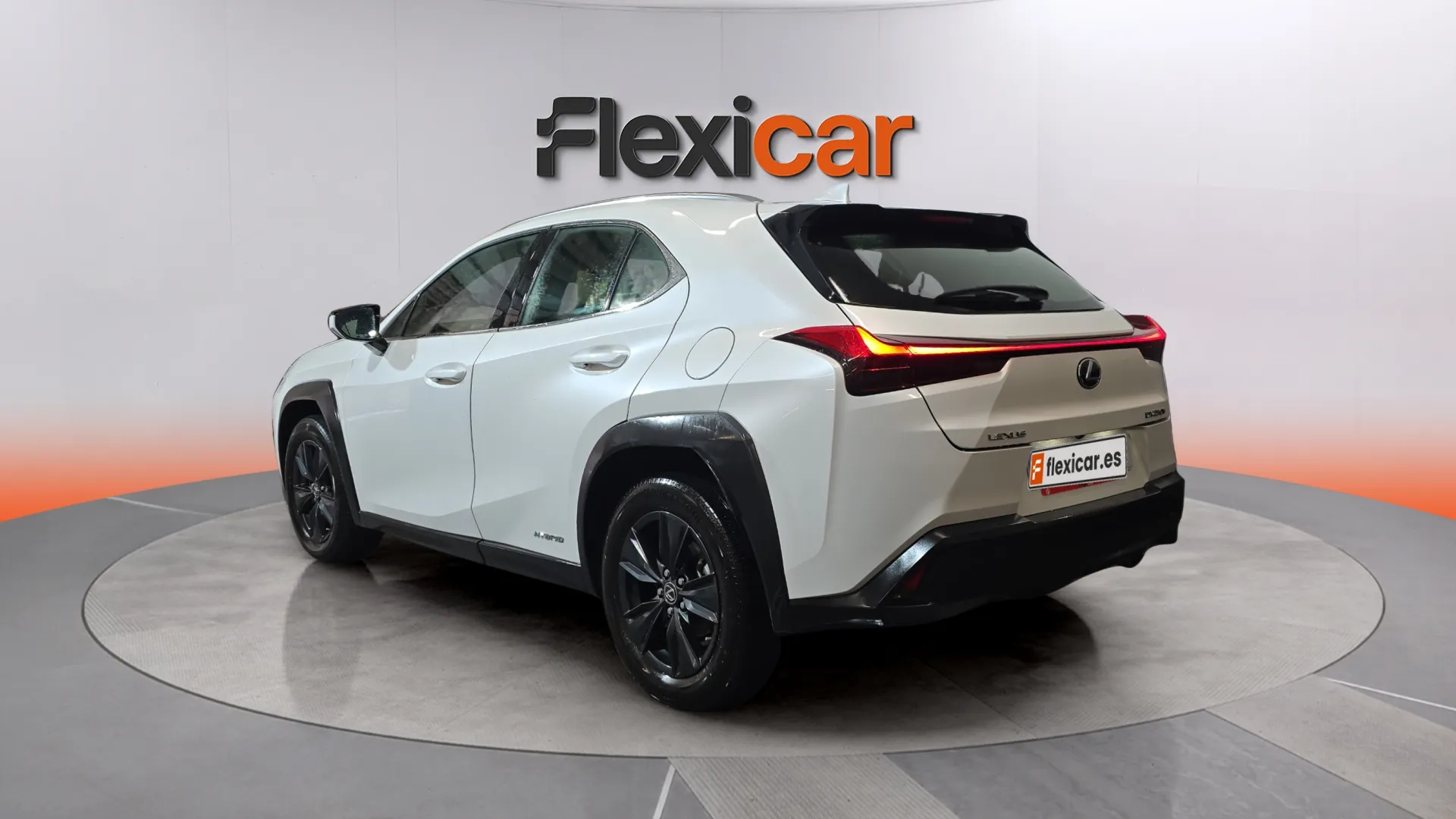Lexus UX 2.0 250h Business - foto 8