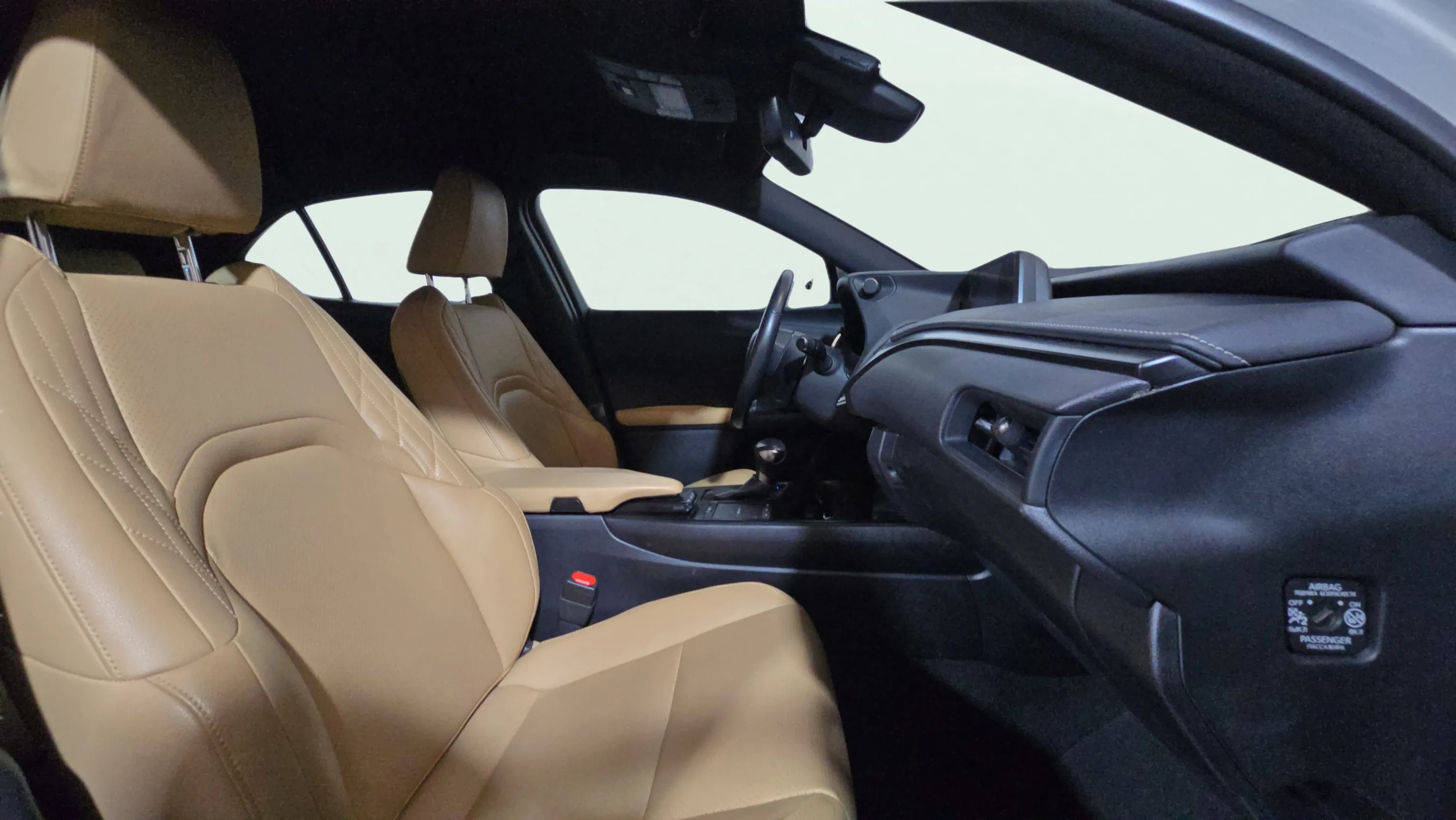 Lexus UX 2.0 250h Business - foto 17