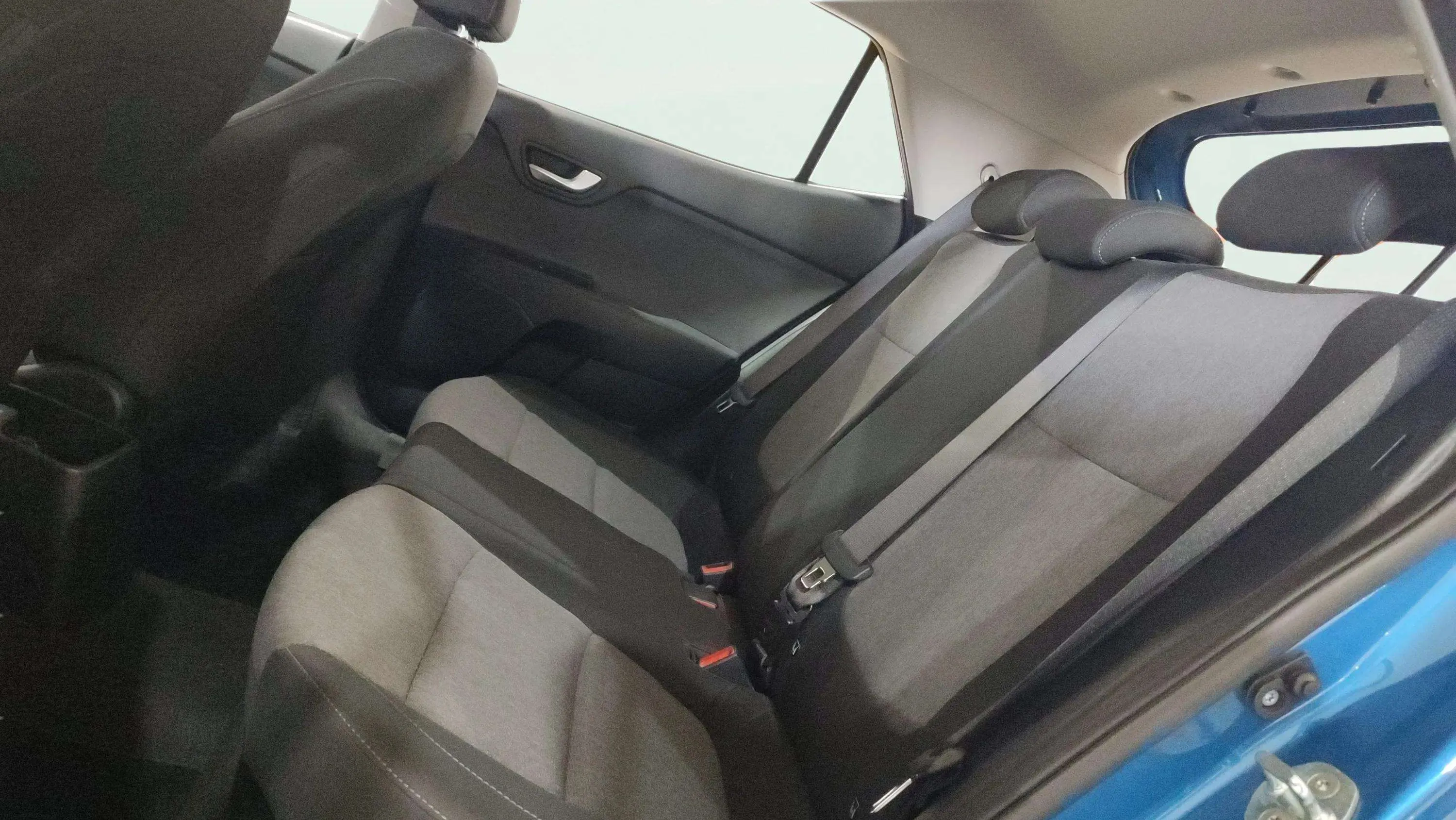 Kia Stonic 1.2 DPi Concept - foto 18