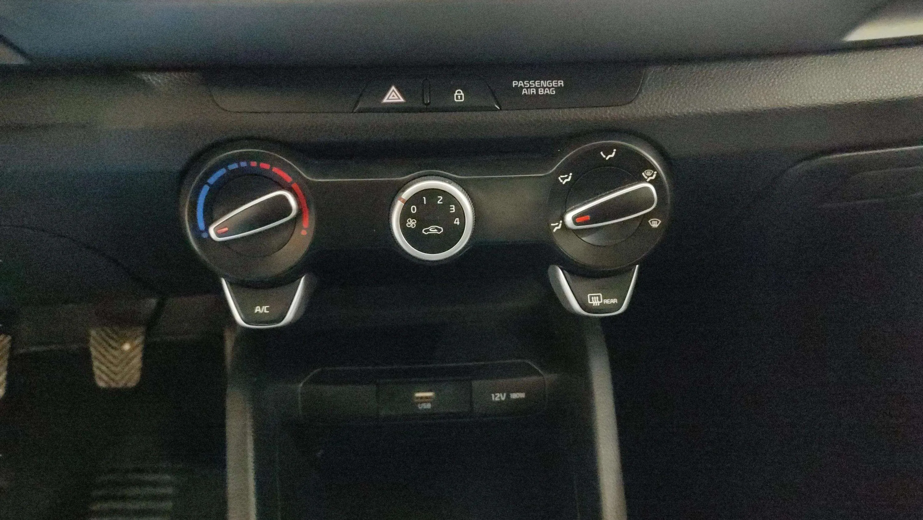 Kia Stonic 1.2 DPi Concept - foto 16