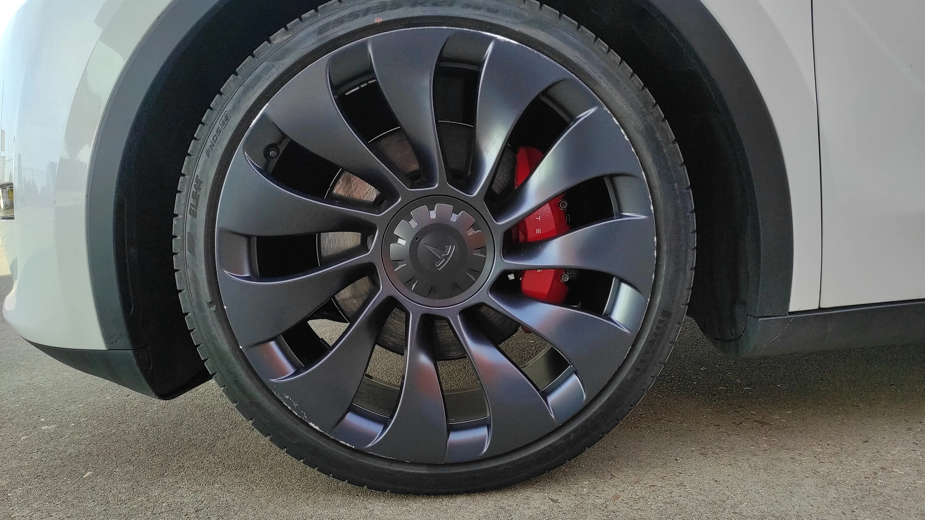 Tesla Model Y Gran Autonomía 4WD - foto 33