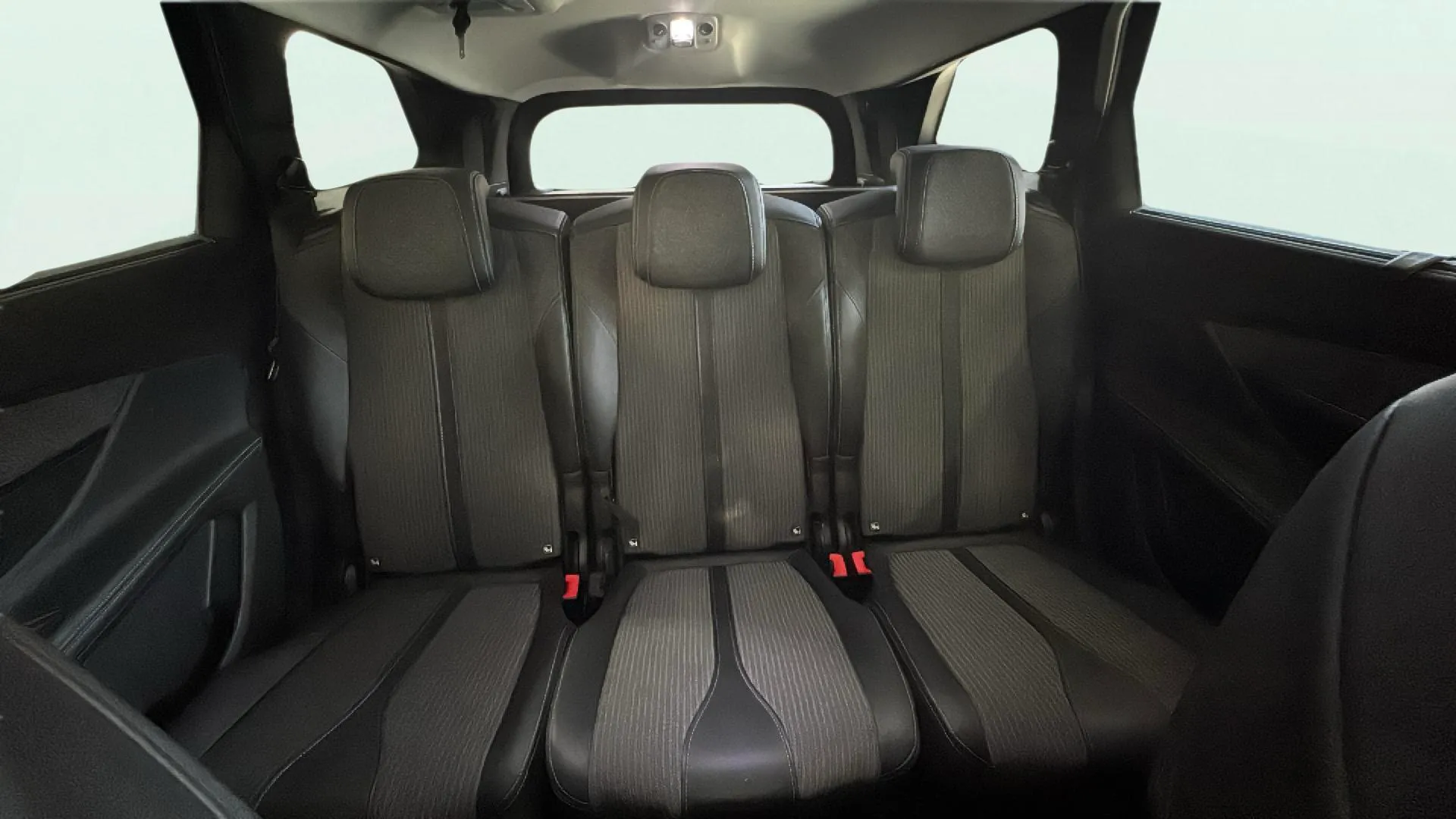 Peugeot 5008 1.2 PureTech Allure EAT8 - foto 15