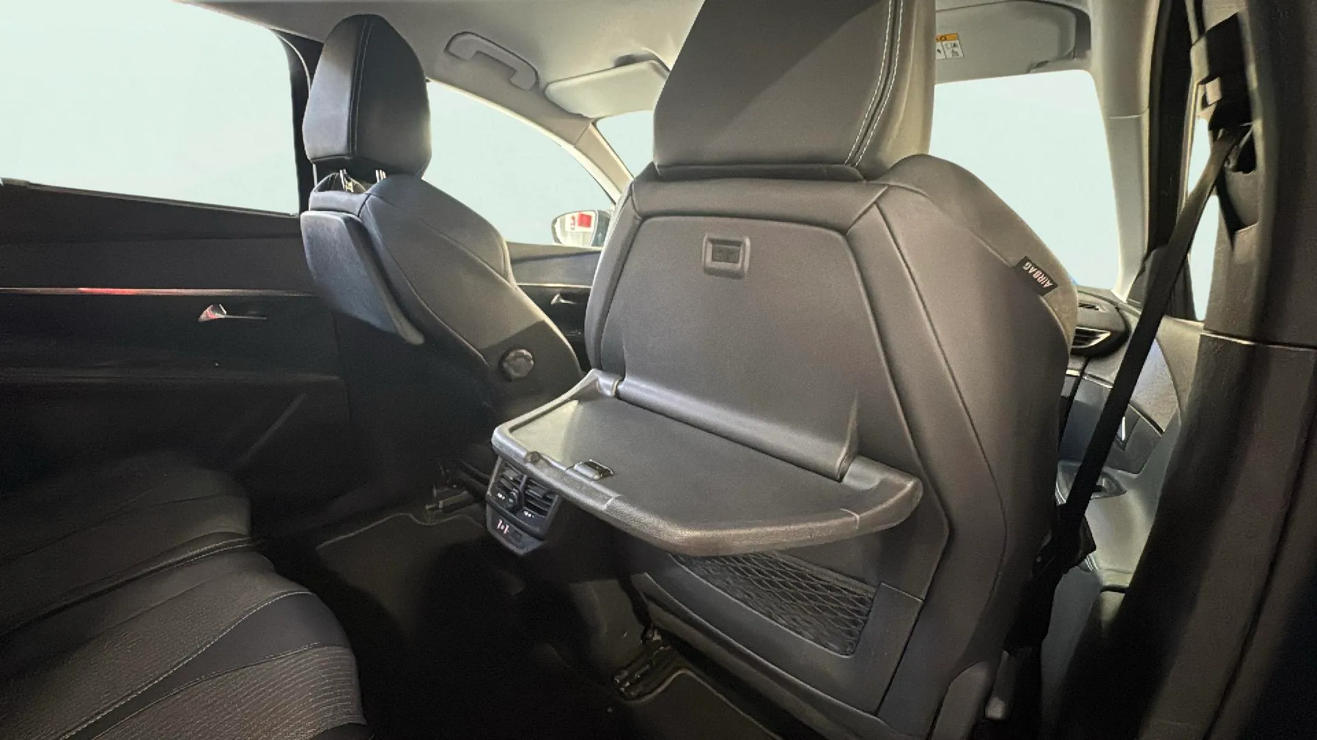 Peugeot 5008 1.2 PureTech Allure EAT8 - foto 18