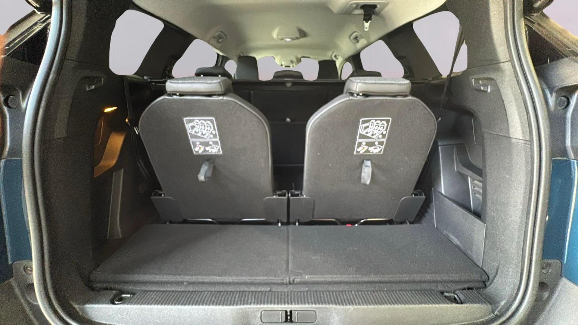 Peugeot 5008 1.2 PureTech Allure EAT8 - foto 17