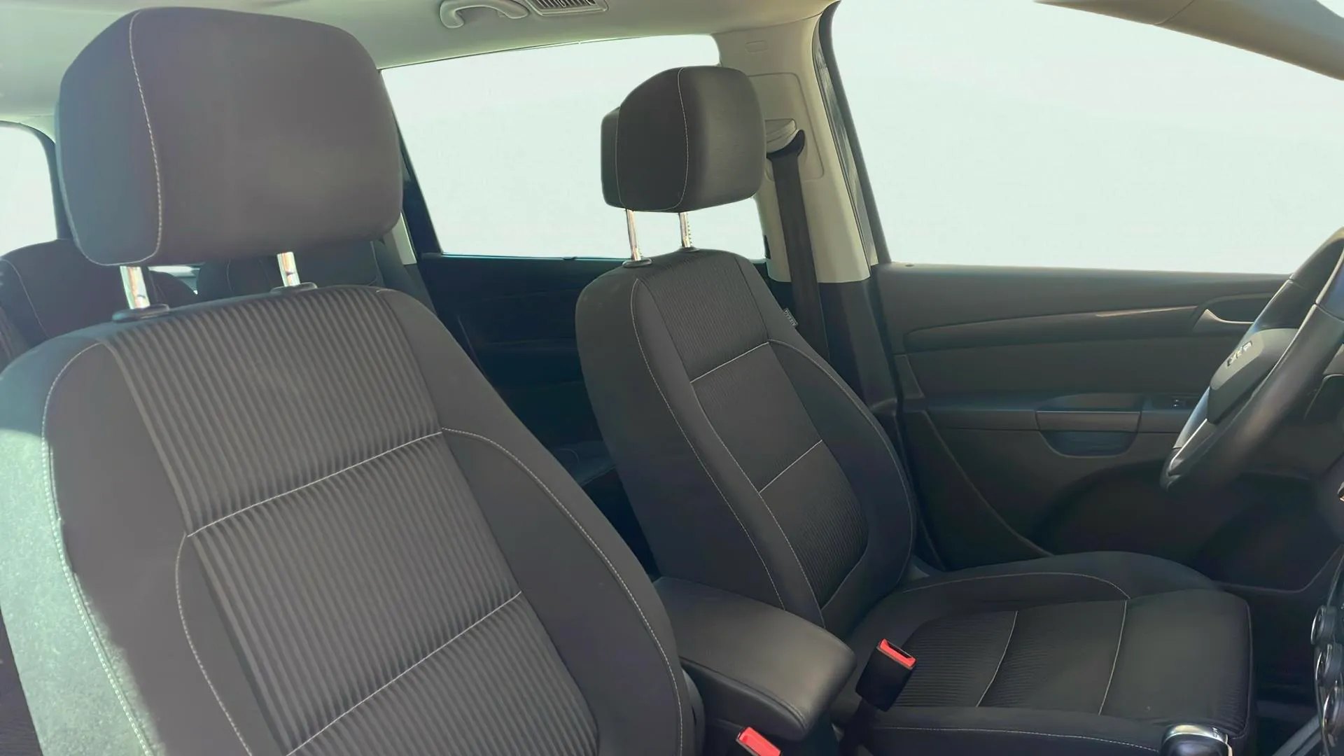 SEAT Alhambra 2.0 TDI 4D DSG Sty Adv - foto 12