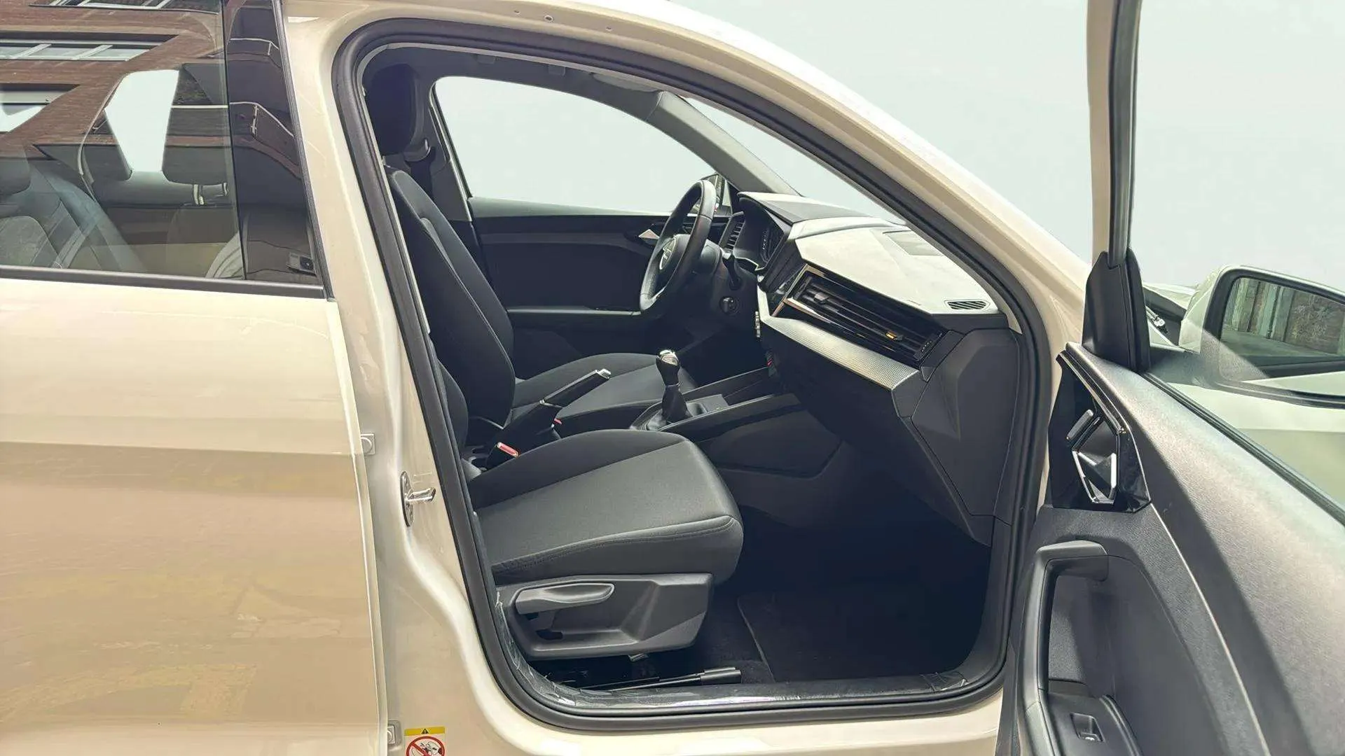 Audi A1 citycarver 25 TFSI - foto 13