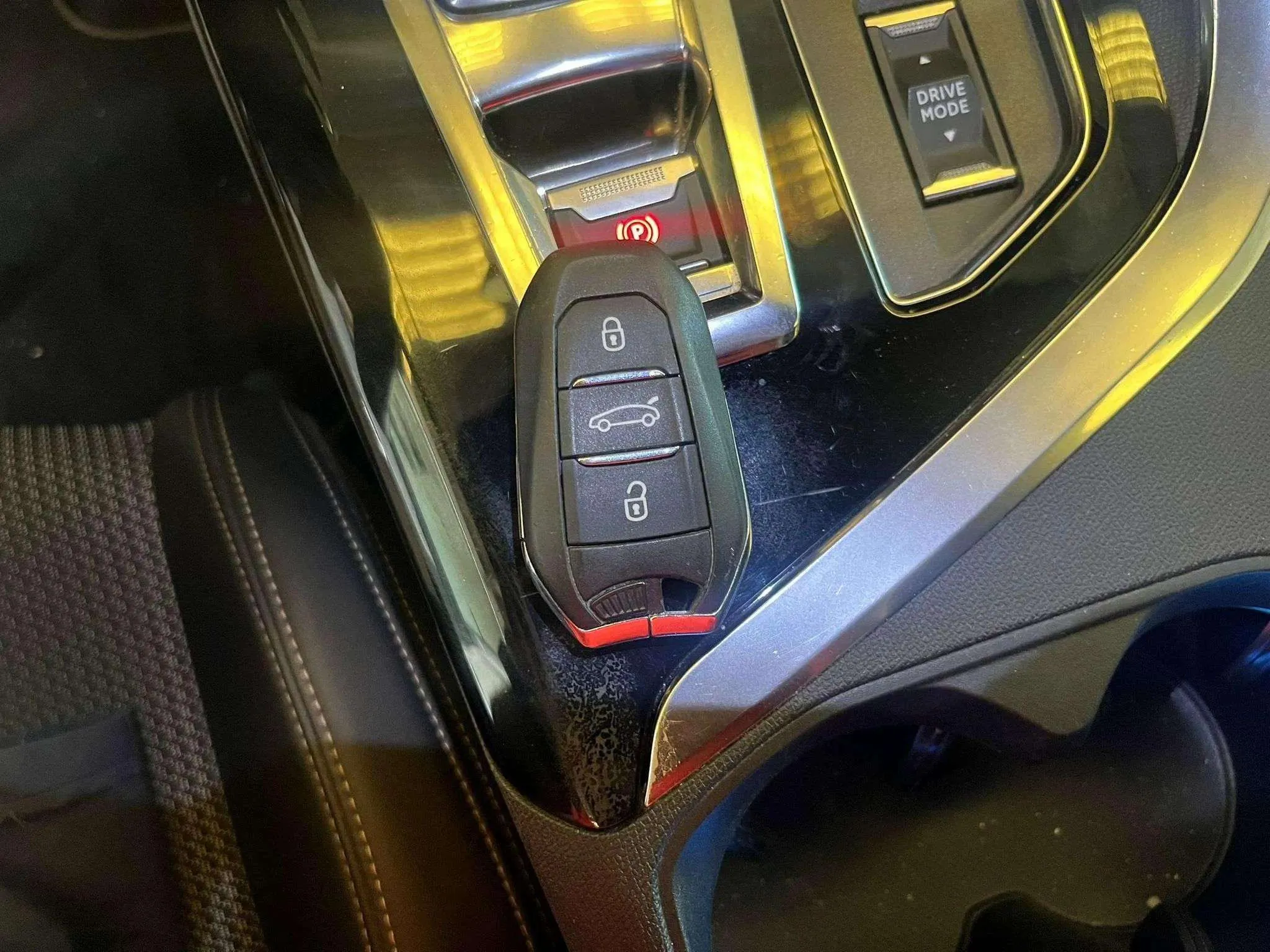 Peugeot 5008 1.2 PureTech GT EAT8 - foto 9