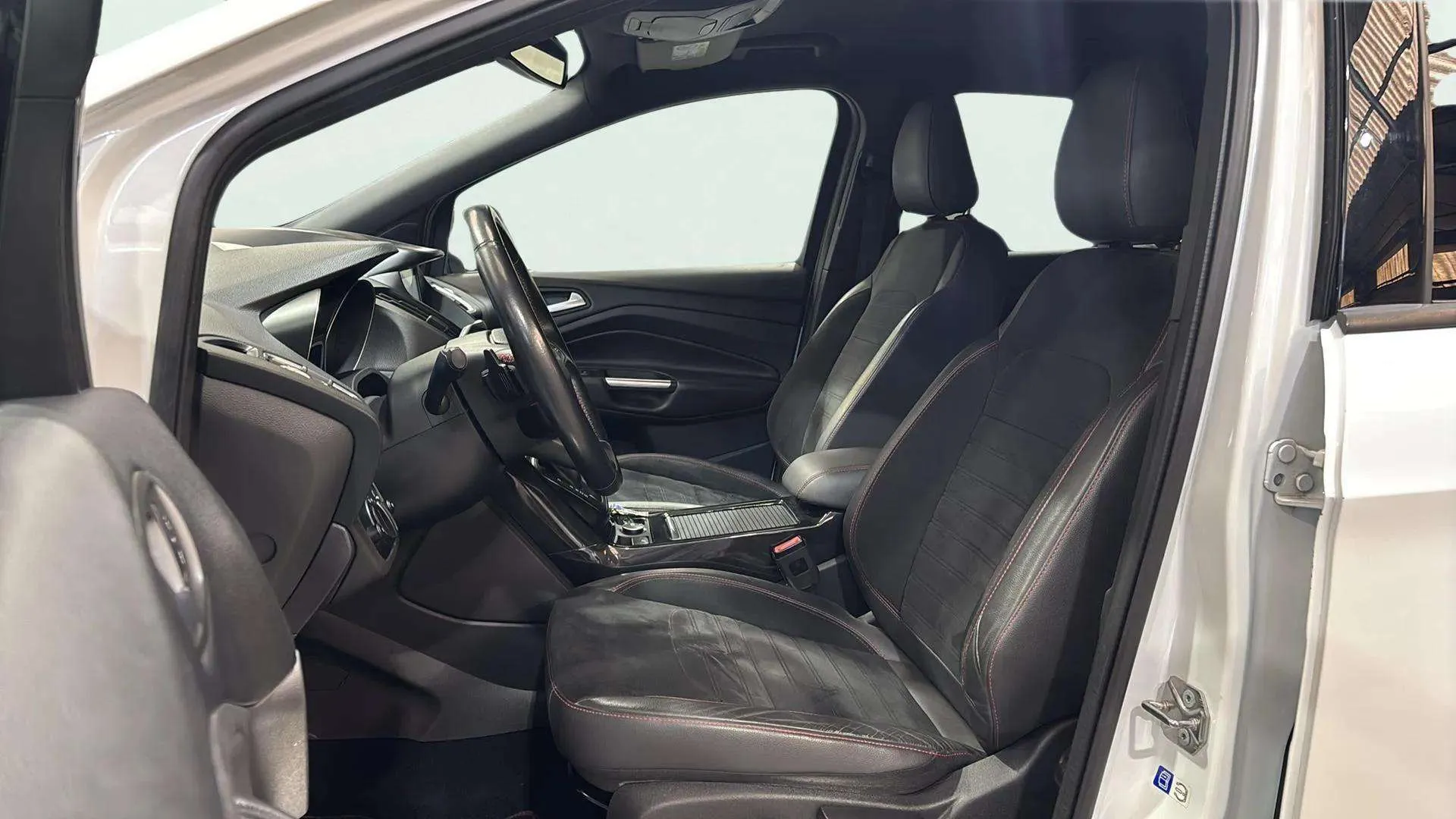 Ford Kuga 1.5 EcoBoost 4x4 ST-Line - foto 20