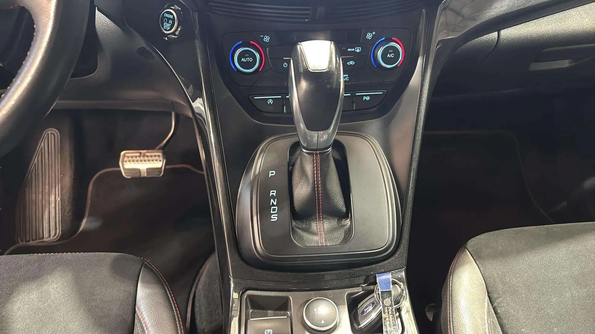 Ford Kuga 1.5 EcoBoost 4x4 ST-Line - foto 16