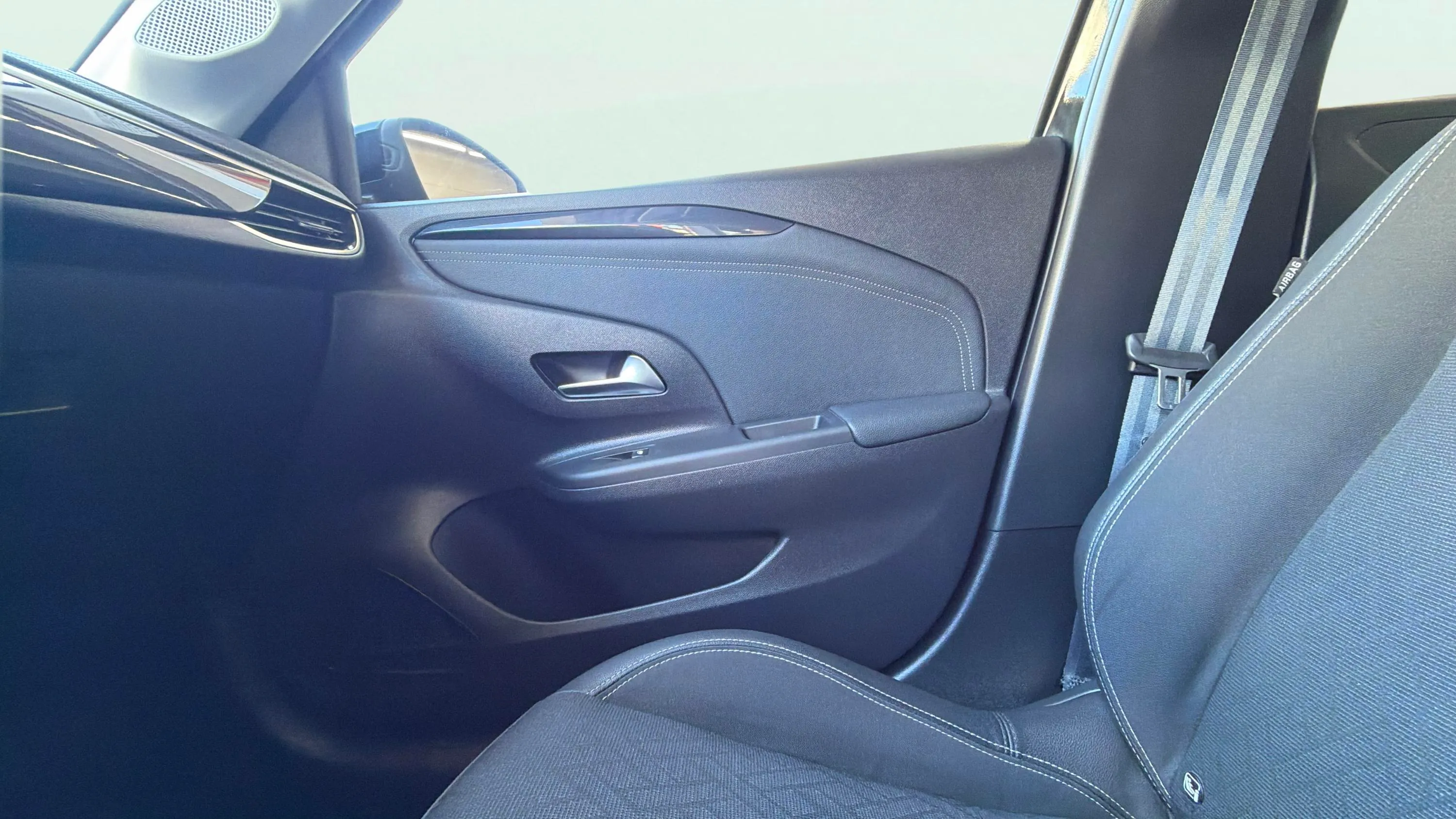 Opel Corsa 1.2T XHL Elegance - foto 31