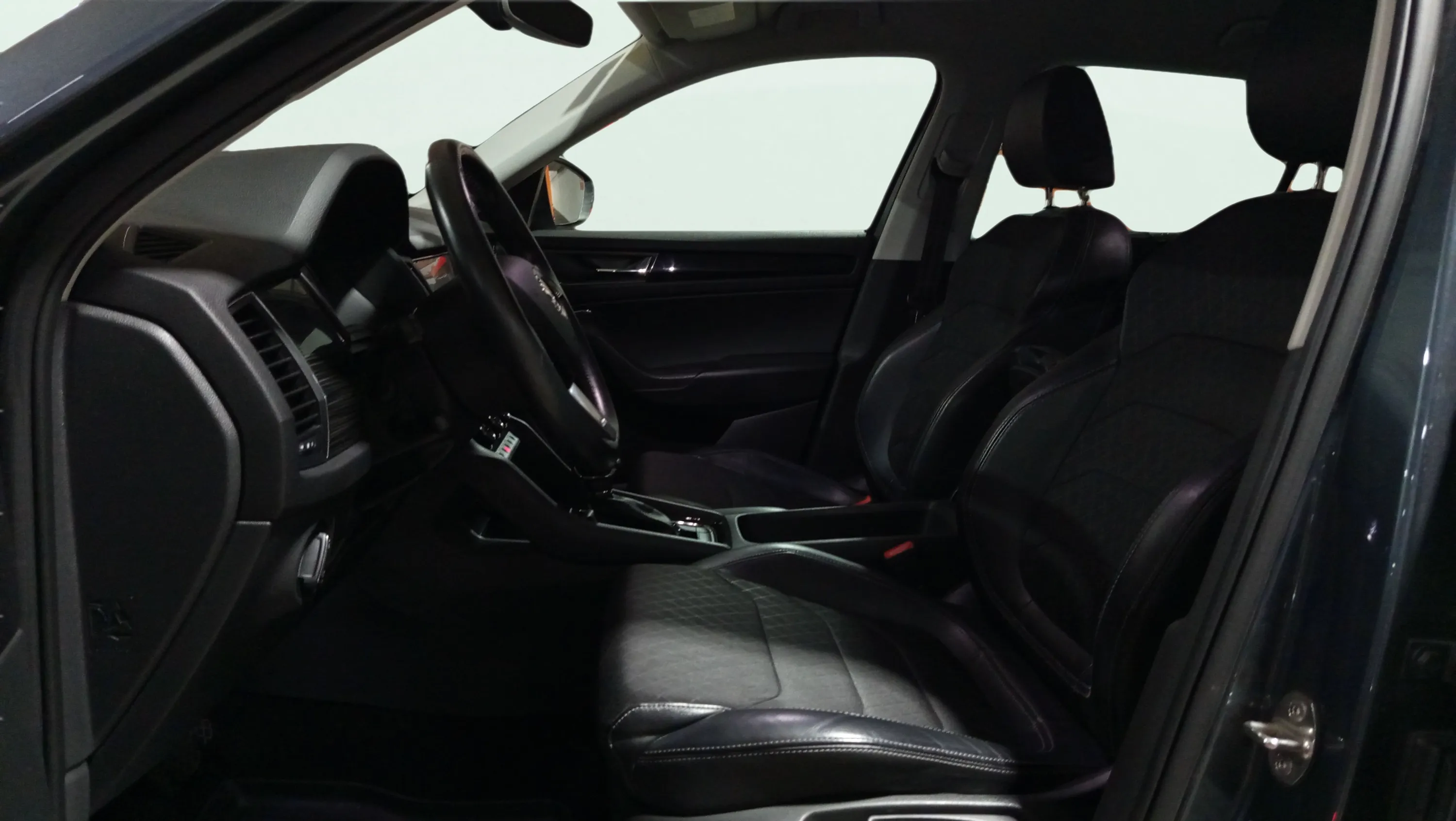 Škoda Kodiaq 1.4 TSI DSG 4x4 Style - foto 25