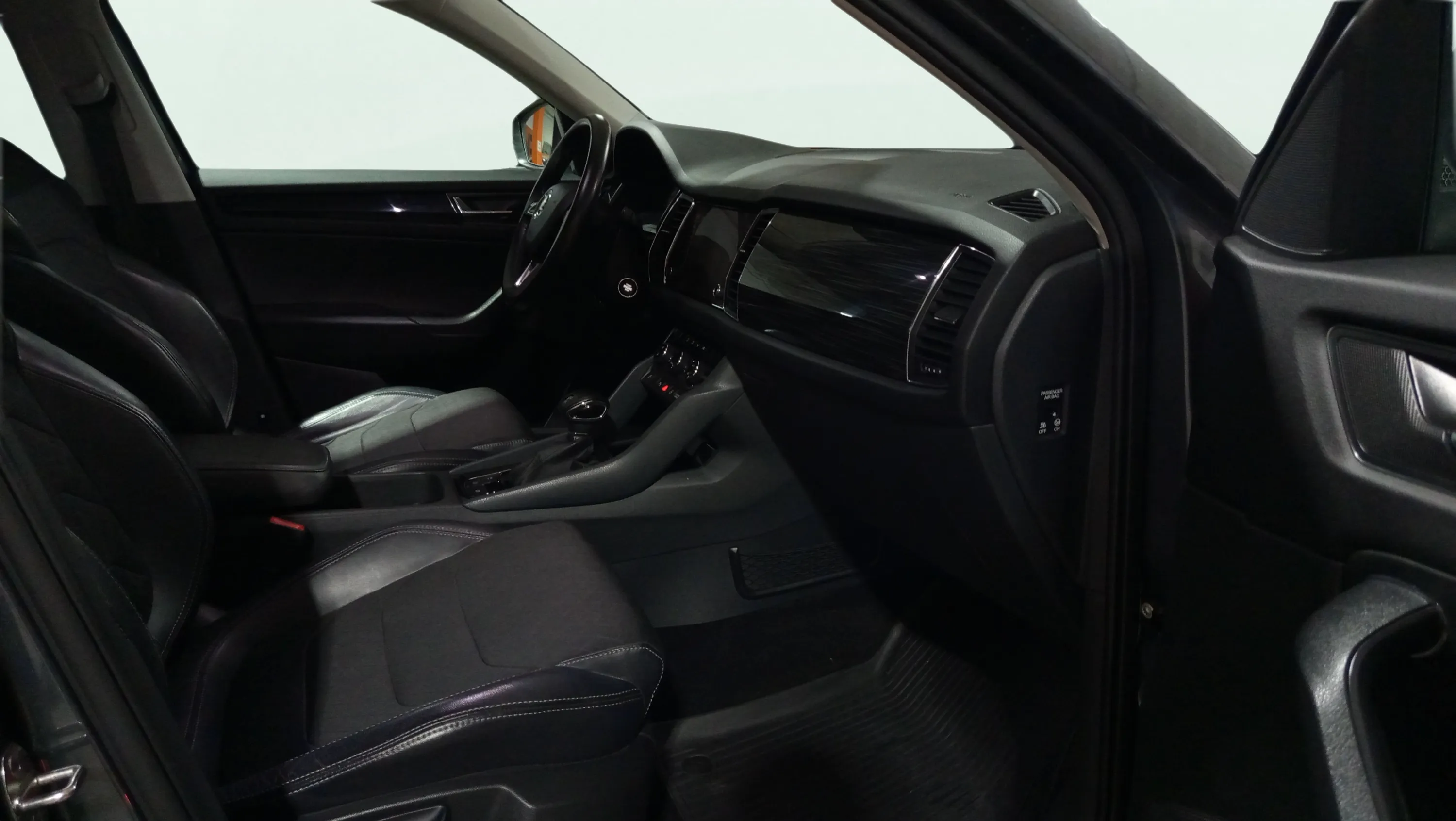Škoda Kodiaq 1.4 TSI DSG 4x4 Style - foto 29