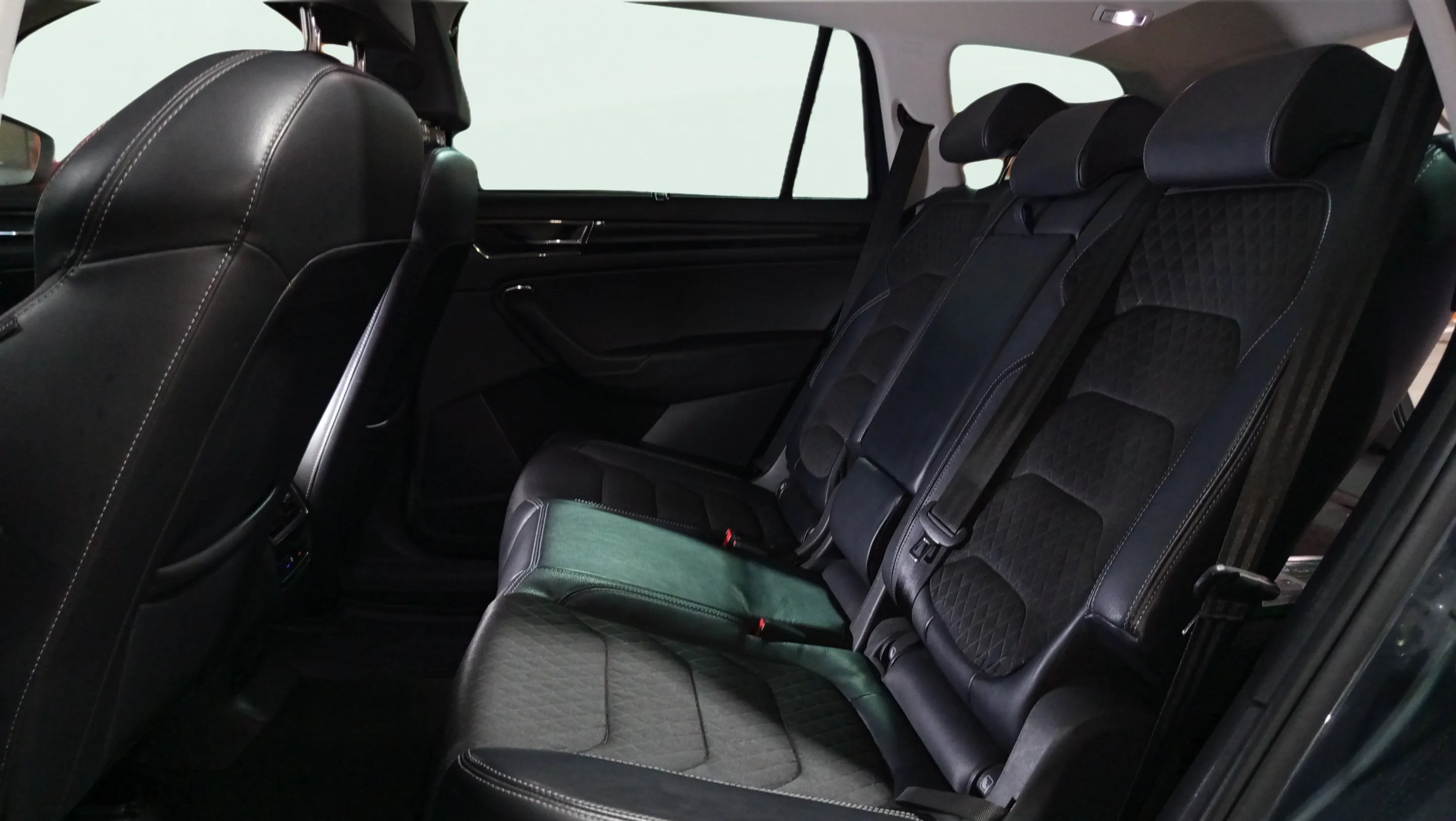 Škoda Kodiaq 1.4 TSI DSG 4x4 Style - foto 13