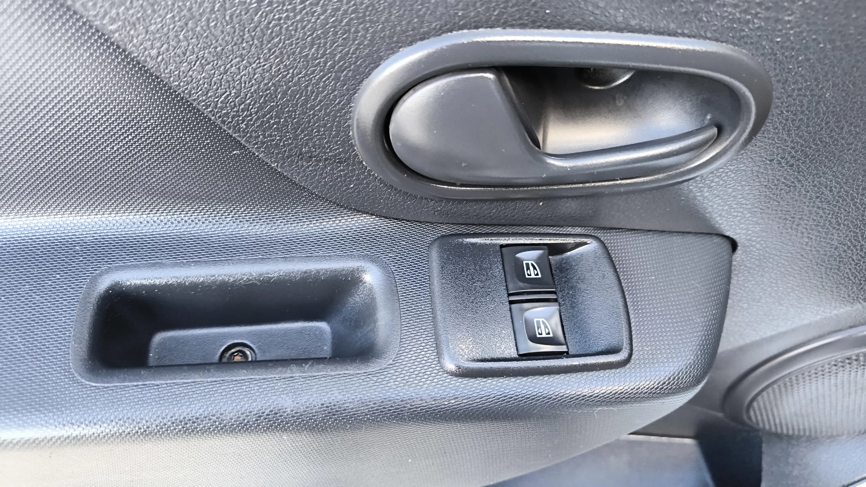 Dacia Sandero Ambiance 1.0 - foto 18