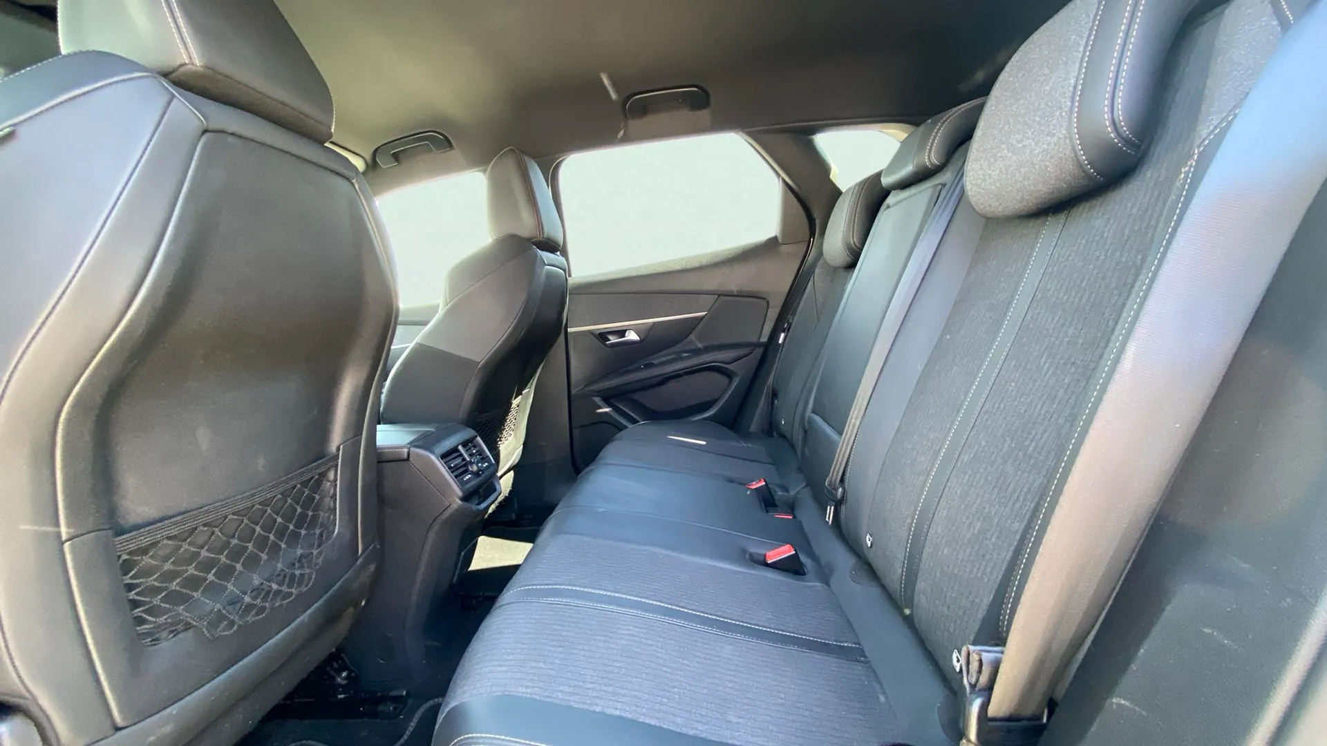Peugeot 3008 1.5L BlueHDi GT Line - foto 11