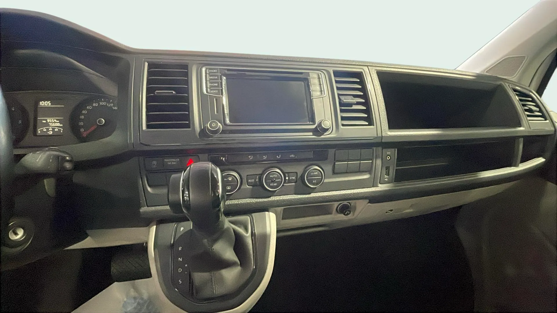 Volkswagen Caravelle Premium Corto 2.0 TDI BMT DSG - foto 11