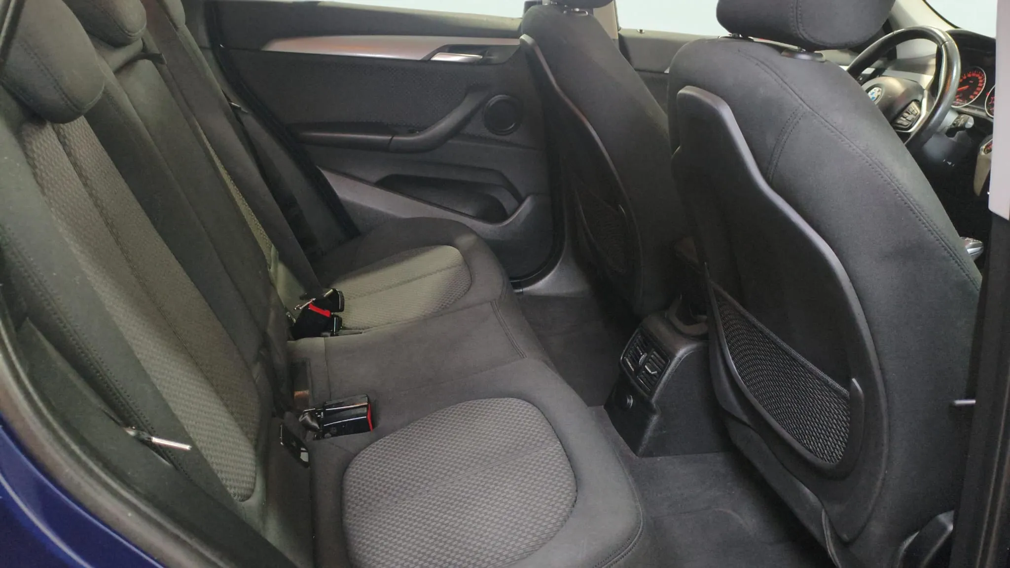 BMW X1 sDrive18d - foto 8