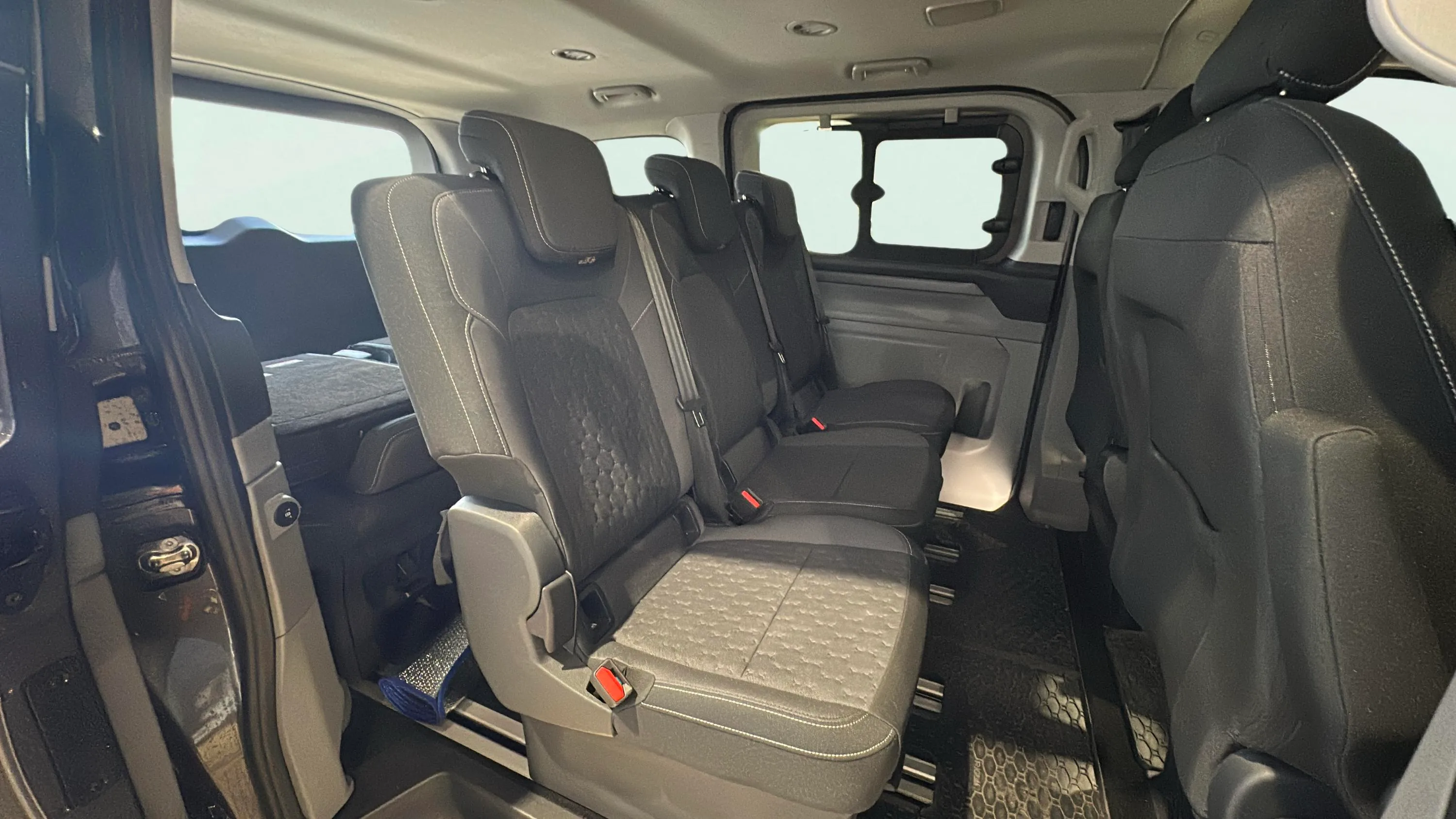 Ford Tourneo Custom 2.0 EcoBlue L1 Active - foto 20
