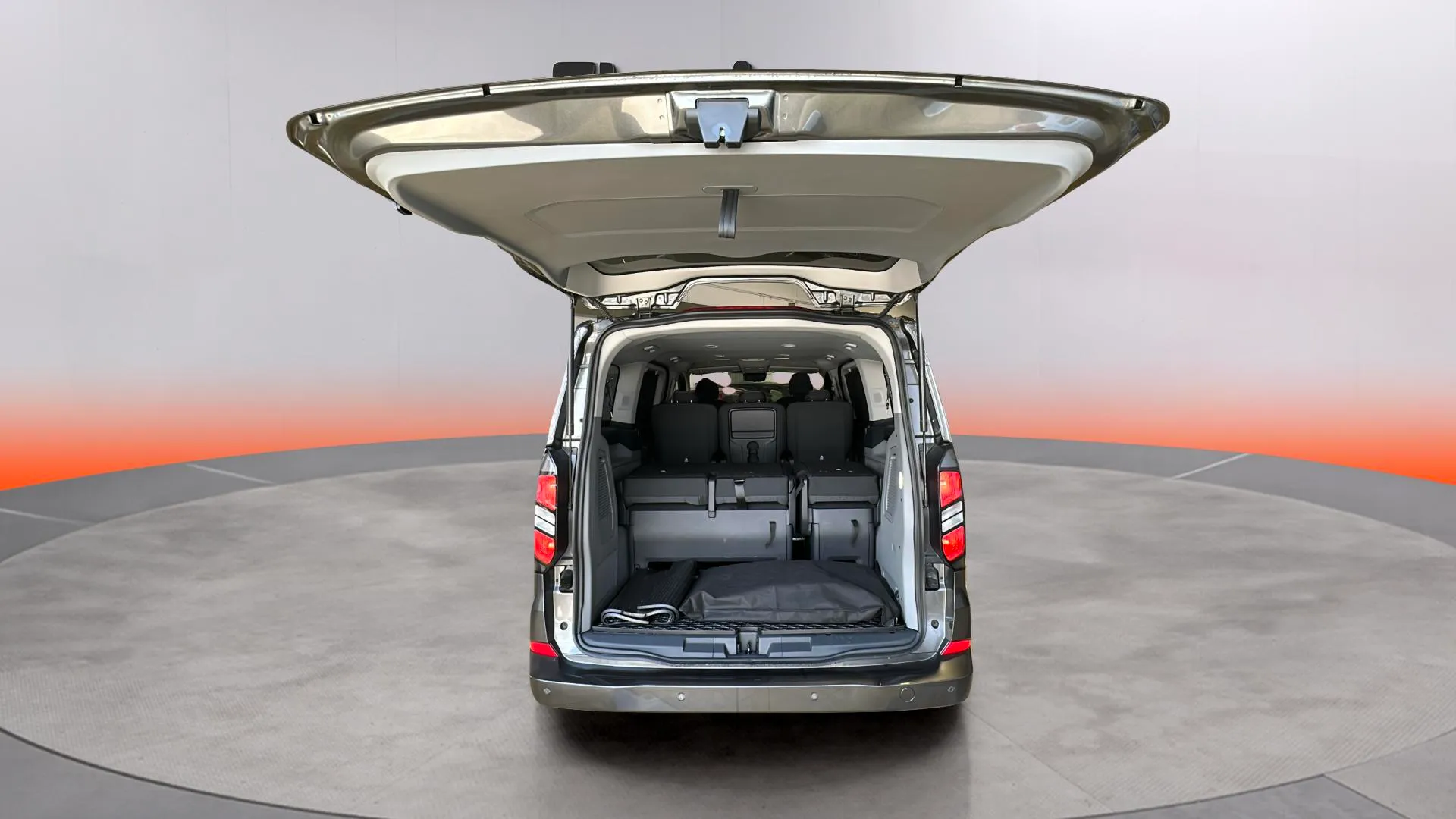 Ford Tourneo Custom 2.0 EcoBlue L1 Active - foto 13