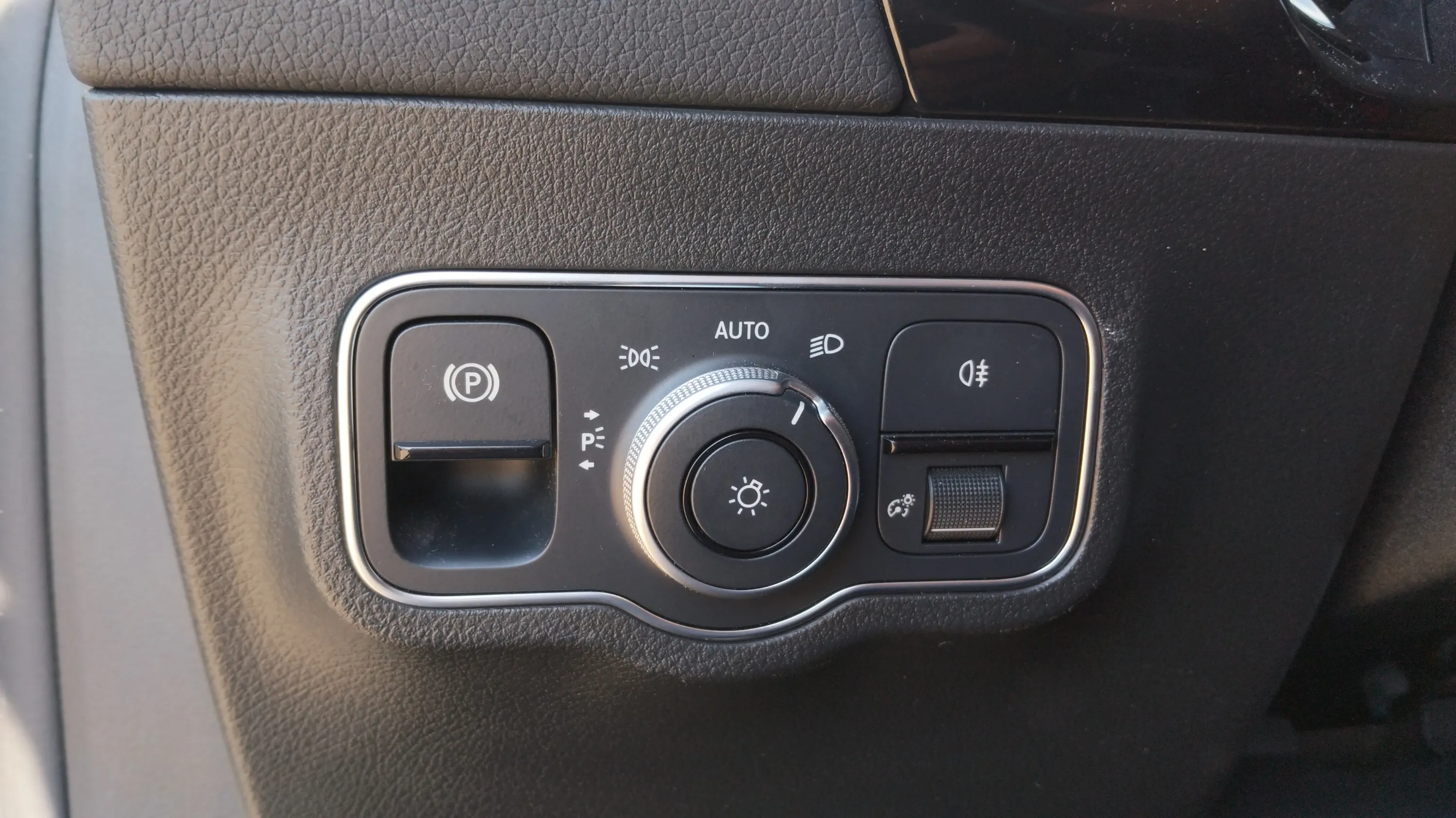 Mercedes-Benz GLA 200 - foto 27