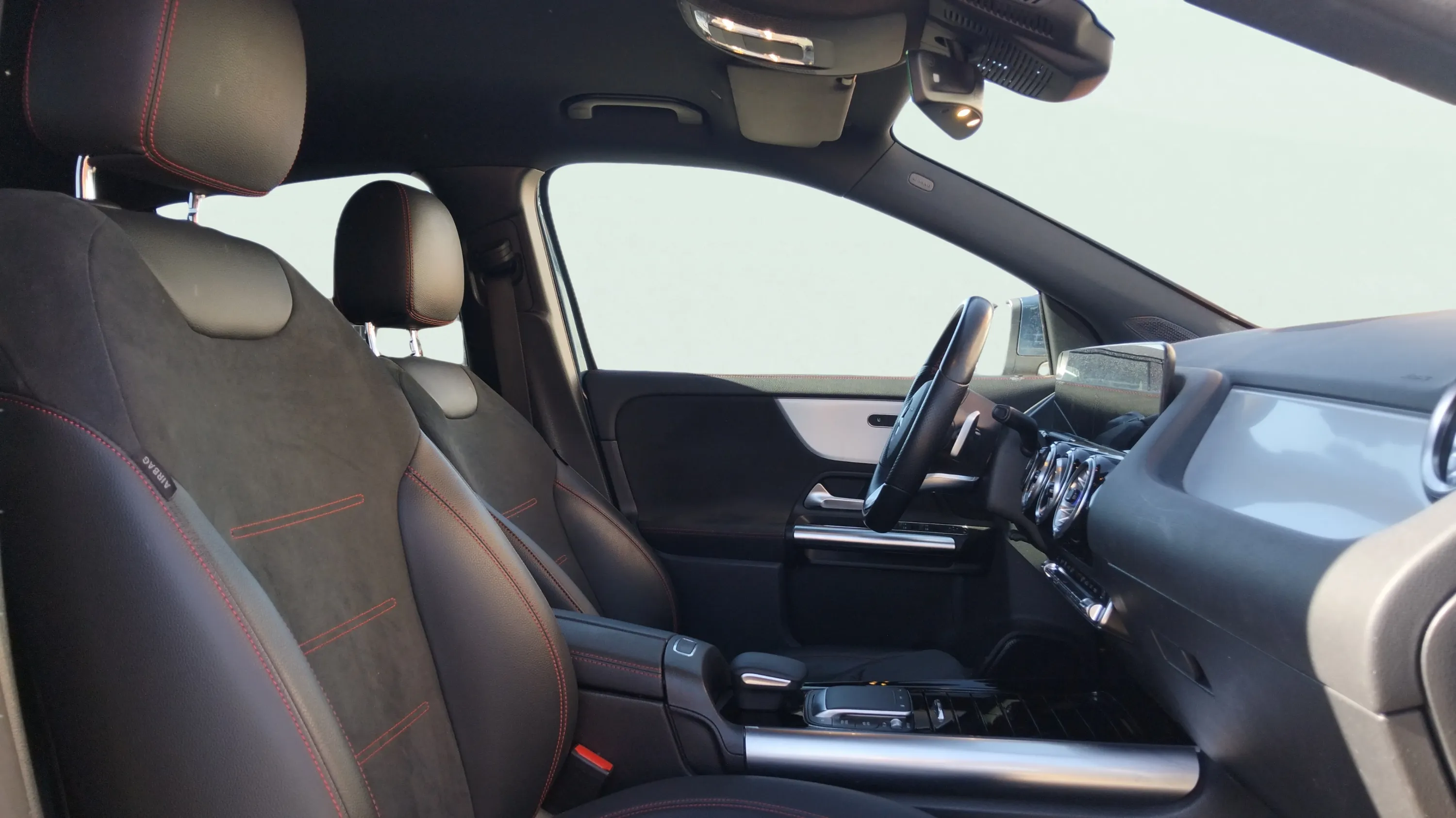 Mercedes-Benz GLA 200 - foto 10