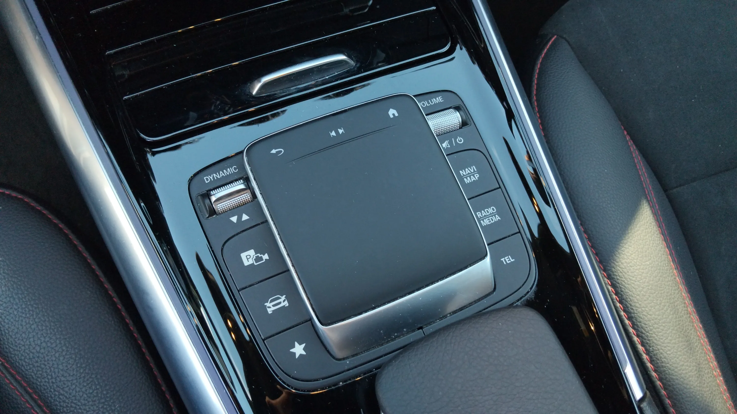 Mercedes-Benz GLA 200 - foto 22
