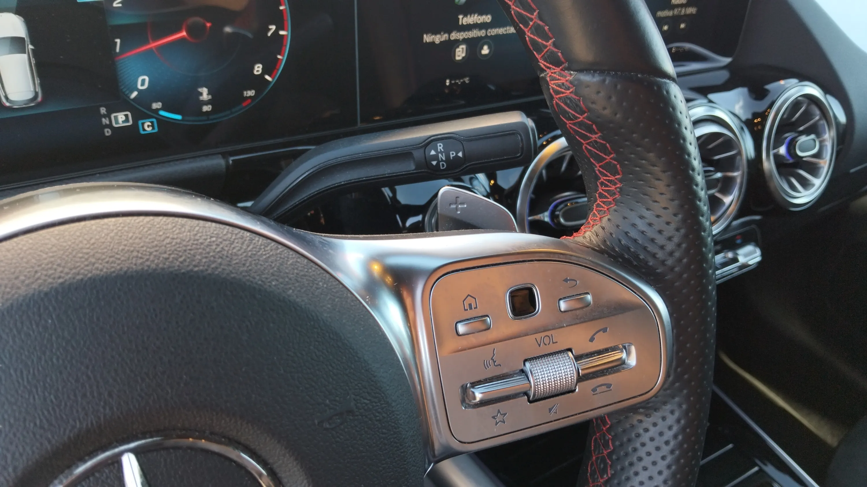 Mercedes-Benz GLA 200 - foto 24