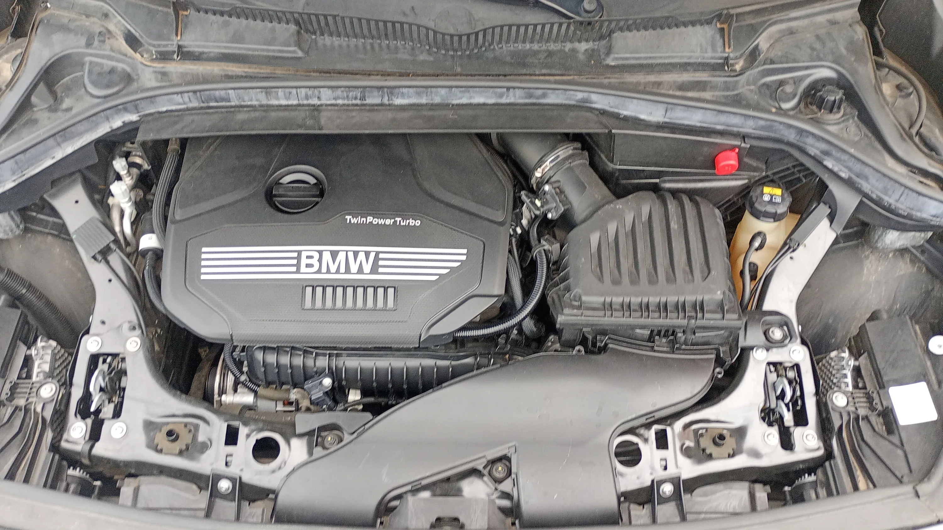 BMW Serie 2 Gran Tourer 216i - foto 18