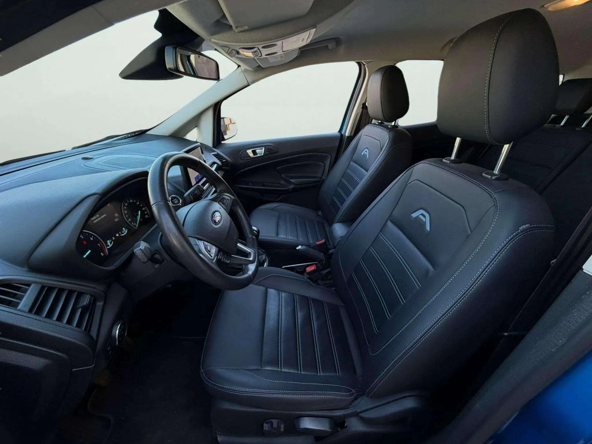 Ford EcoSport 1.0T EcoBoost Active - foto 11