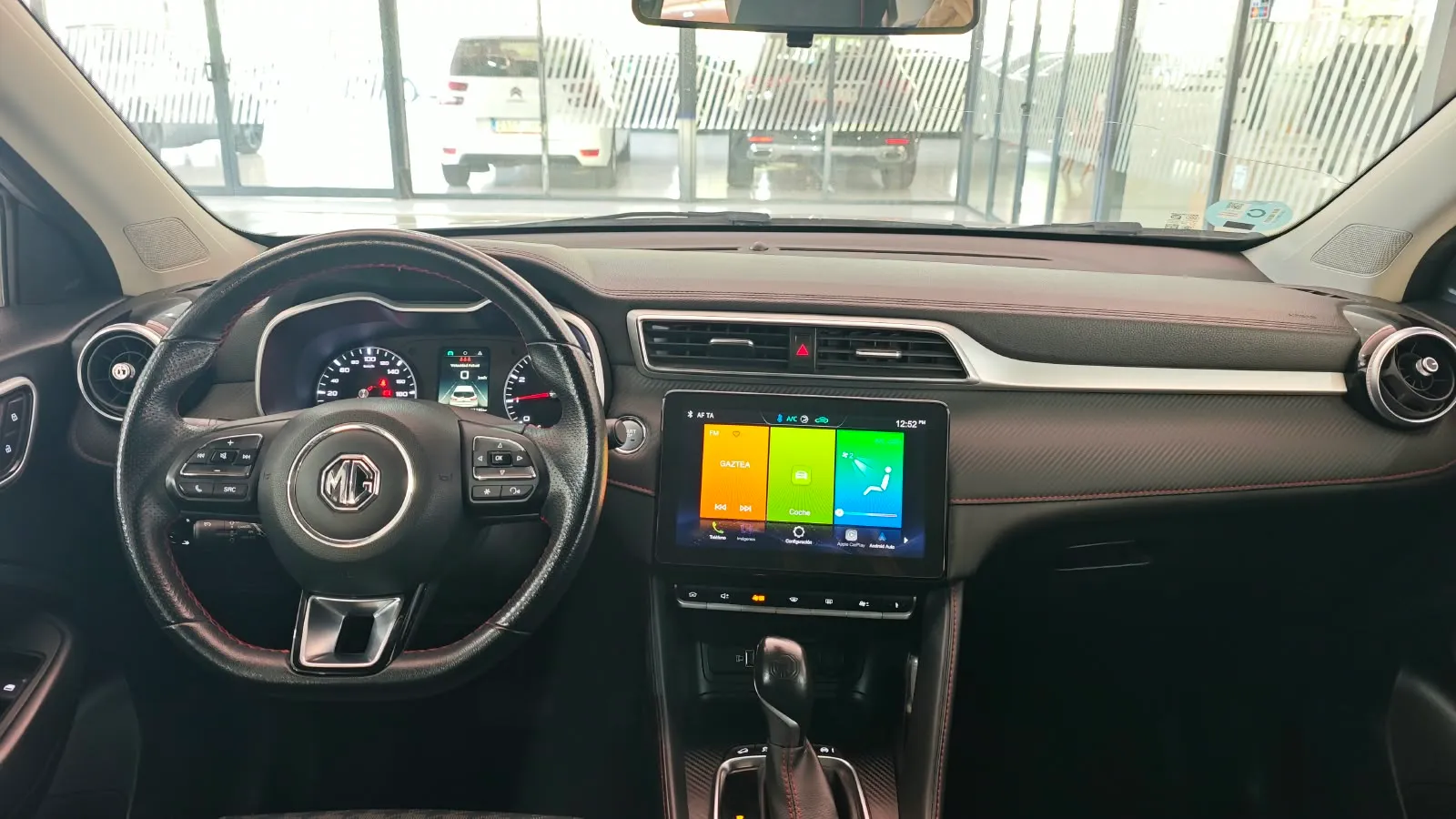 MG ZS 1.0T Luxury - foto 9