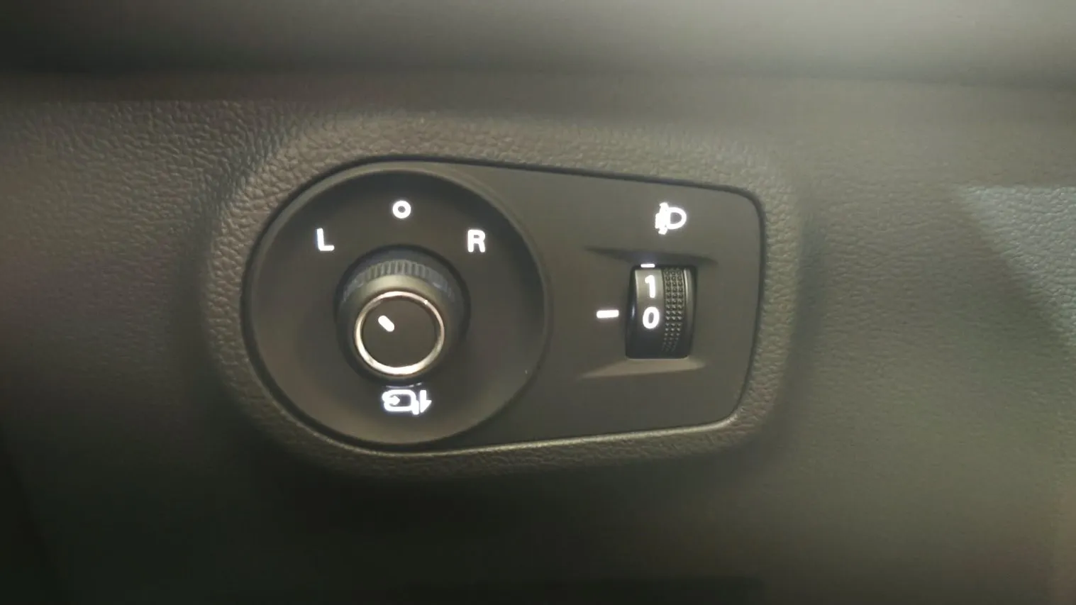MG ZS 1.0T Luxury - foto 27