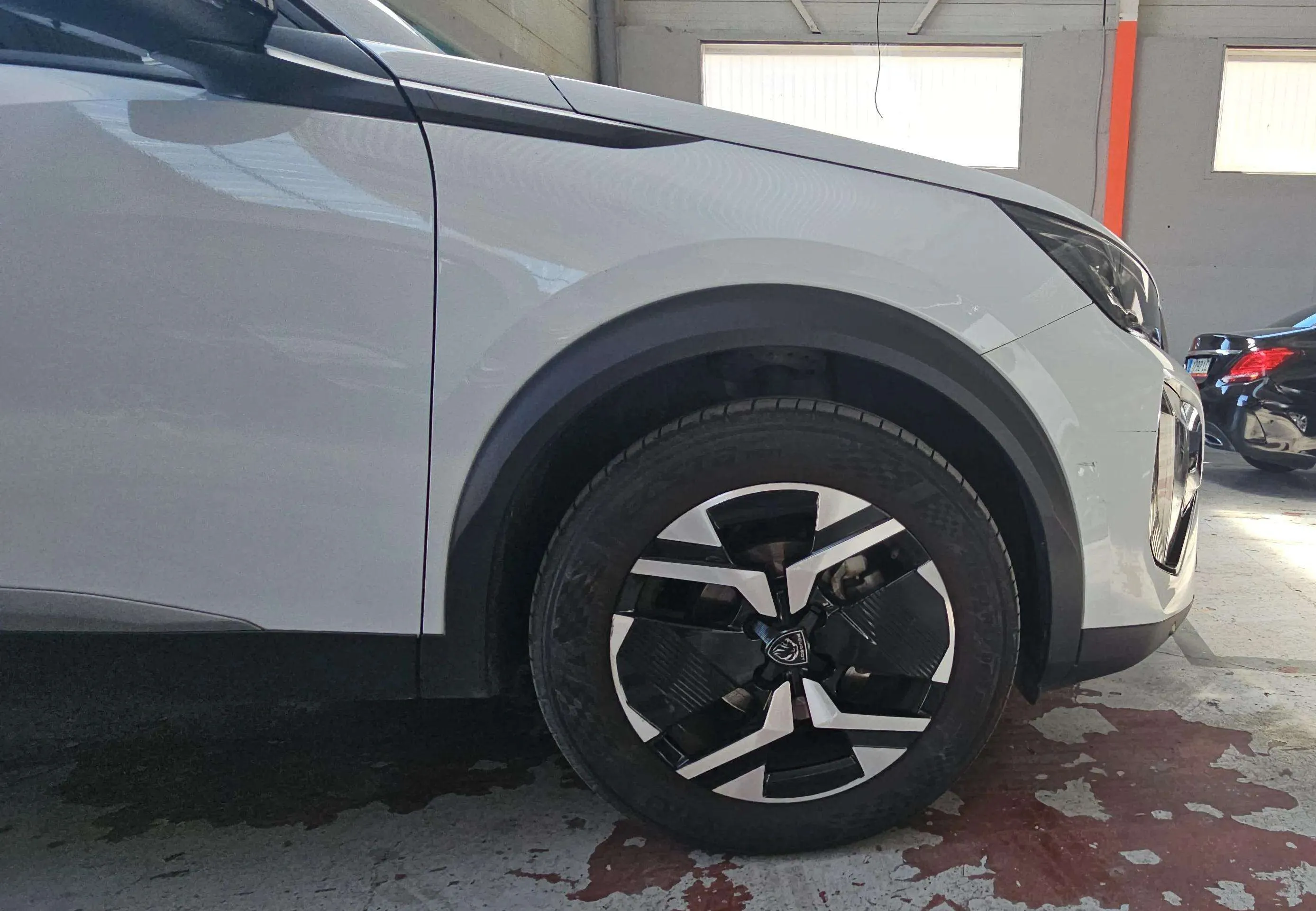 Peugeot 2008 Allure PureTech 100 - foto 10