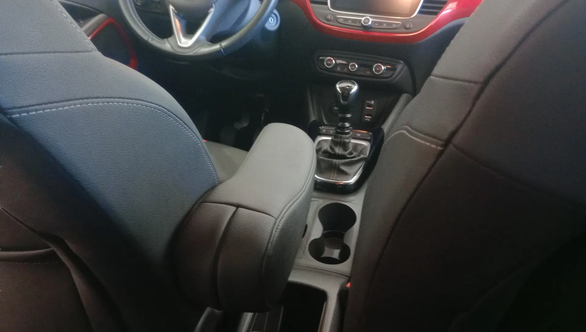 Opel Crossland 1.2 GS - foto 13
