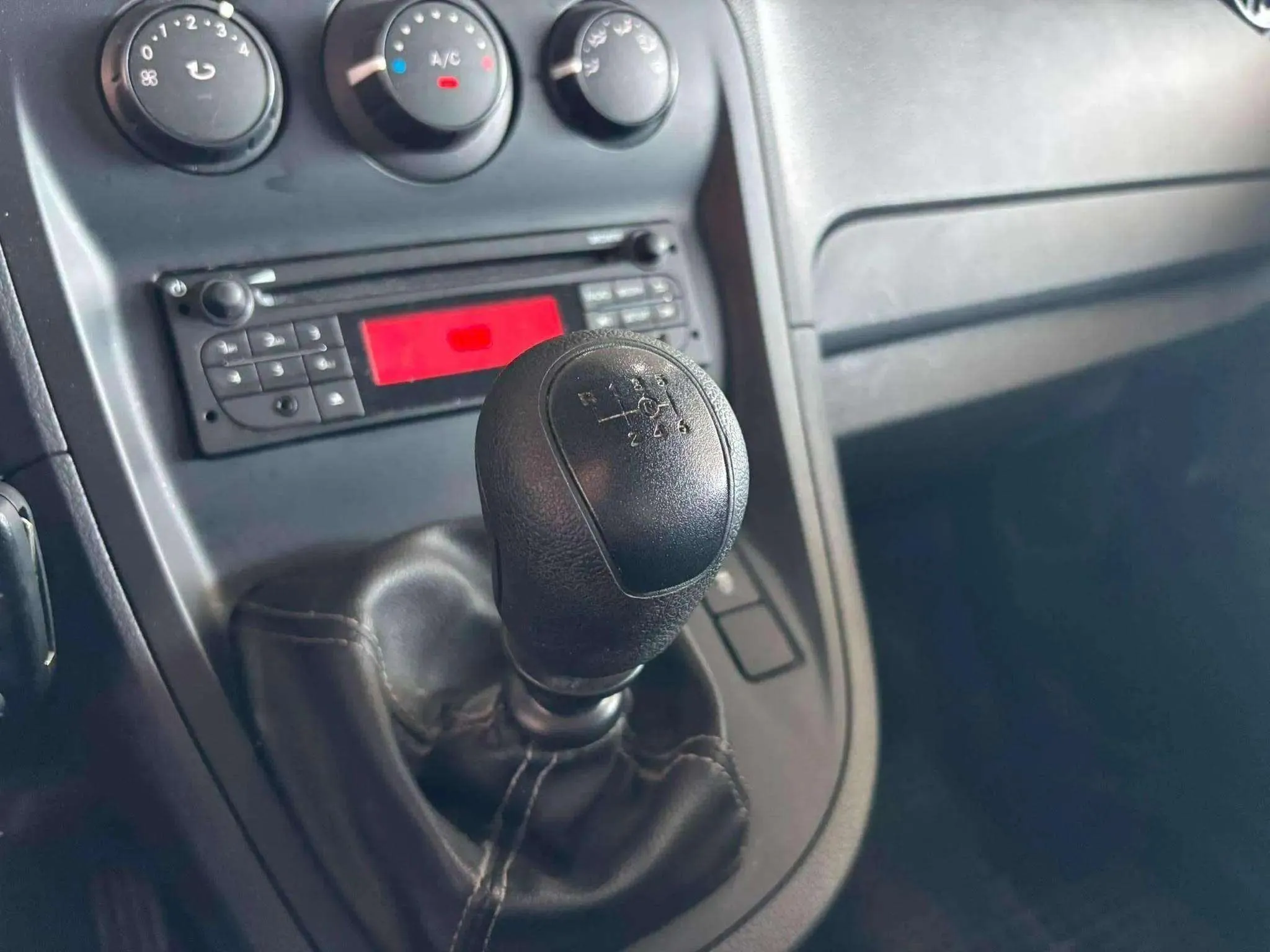 Mercedes-Benz Citan 1.5 CDI Furgon - foto 12