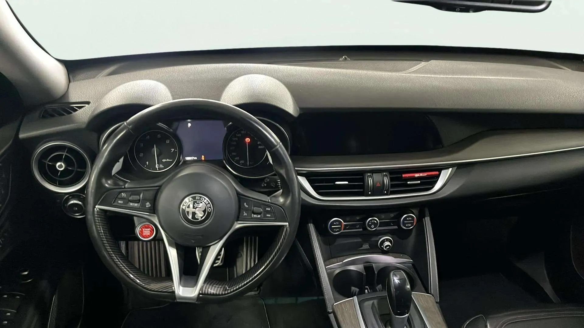Alfa Romeo Stelvio 2.0 Gasolina First Edition ATX T4 - foto 12